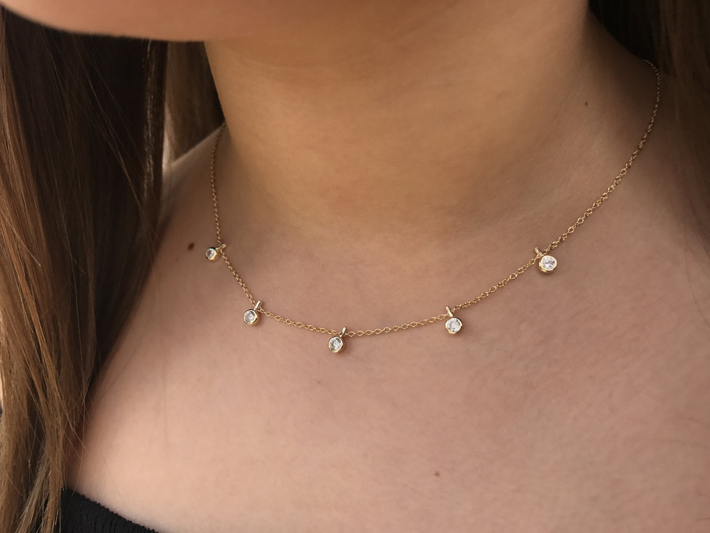 Cadenita CHOKER de plata con ZIRCONIAS COLGANTES