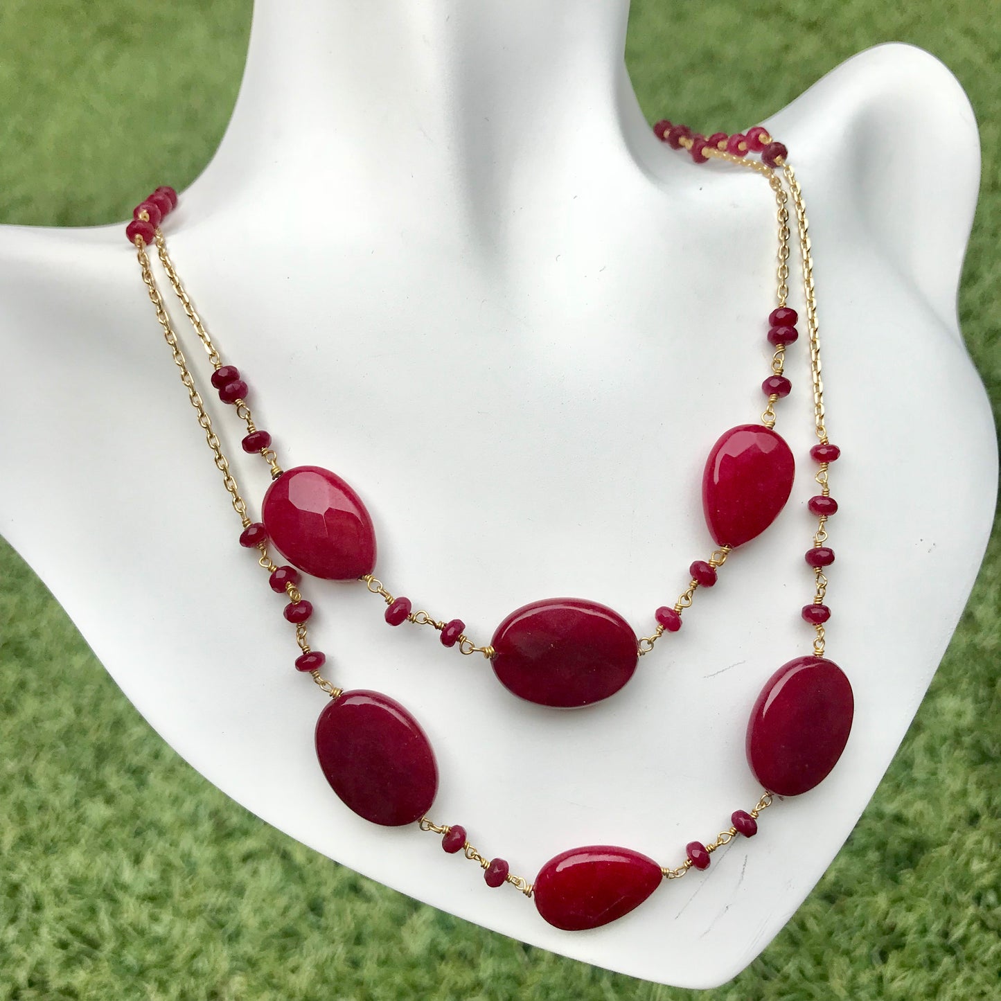 COLLAR DOBLE de Oro Brasileño con PIEDRAS NATURALES color VINO/ROJO