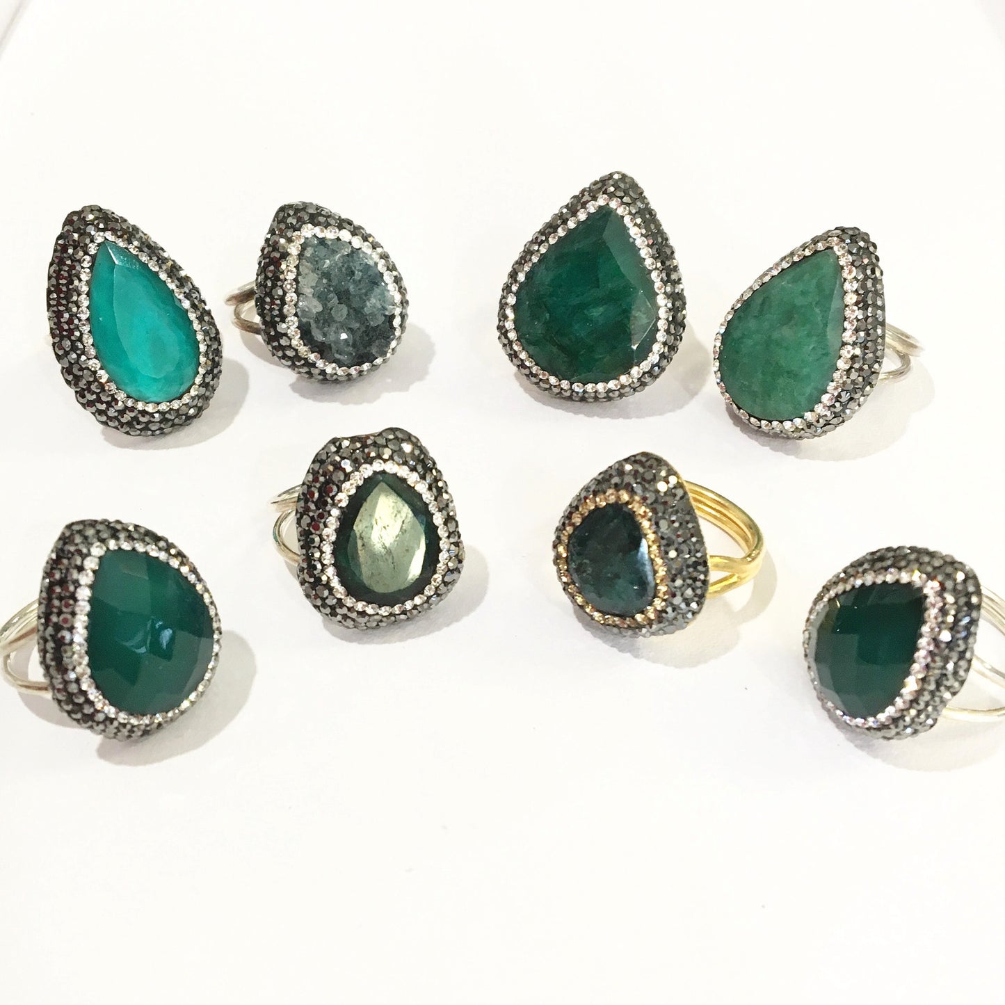 Anillos de plata con piedra natural y cristales en VERDE