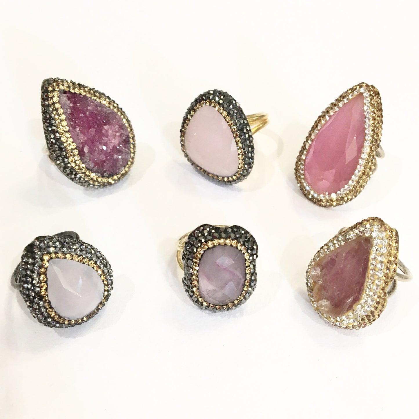 Anillos de plata con piedra natural y cristales ROSAS CON DORADO
