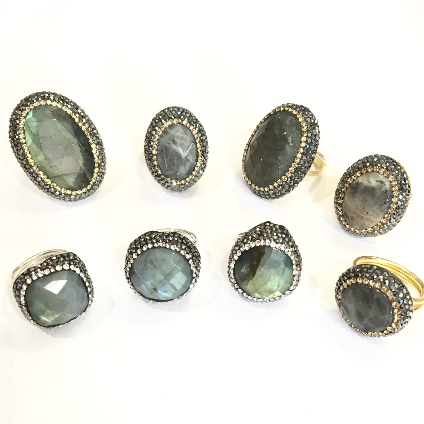 Anillos de plata con piedra natural y cristales en LABRADORITA