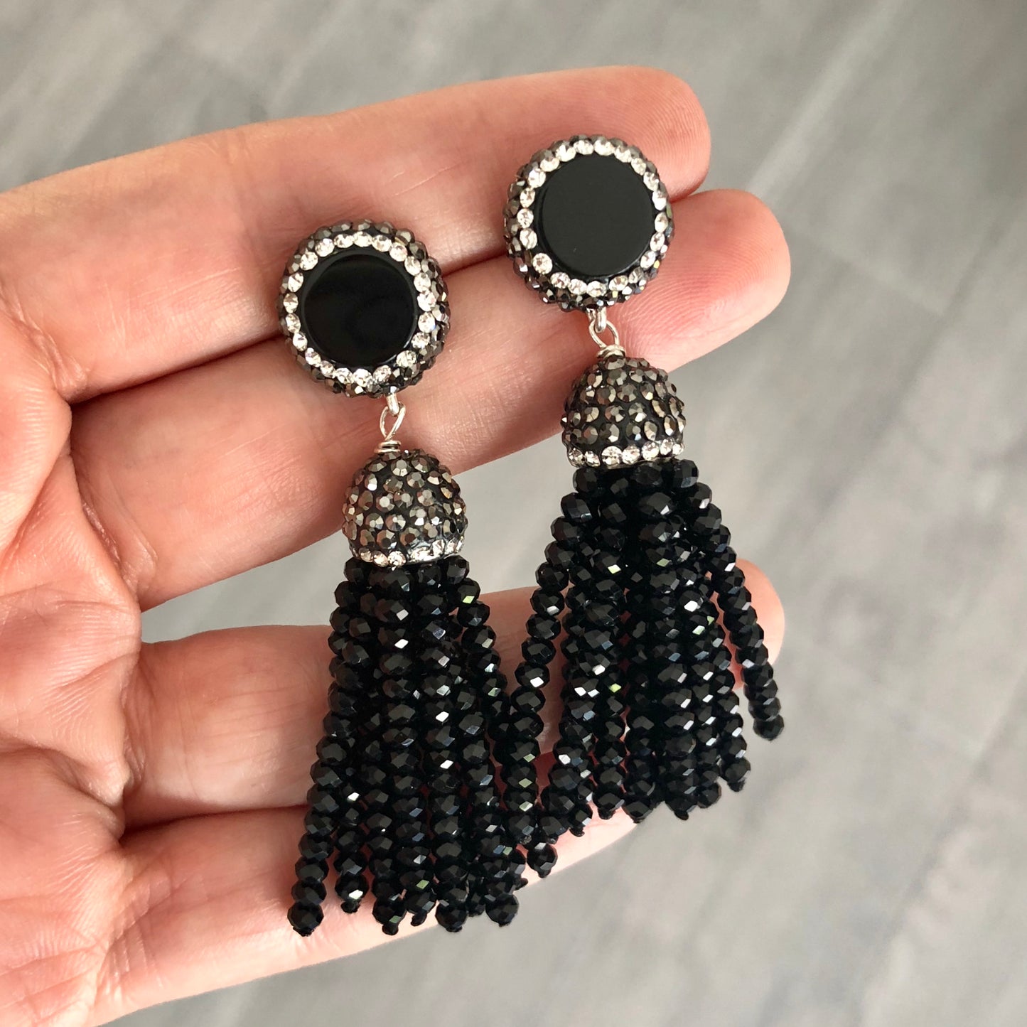 Arete de plata con PIEDRA NATURAL y TASSEL