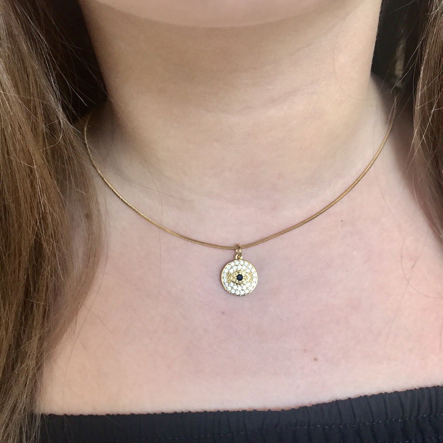 Chokers con CADENITA DORADA con ZIRCONIAS