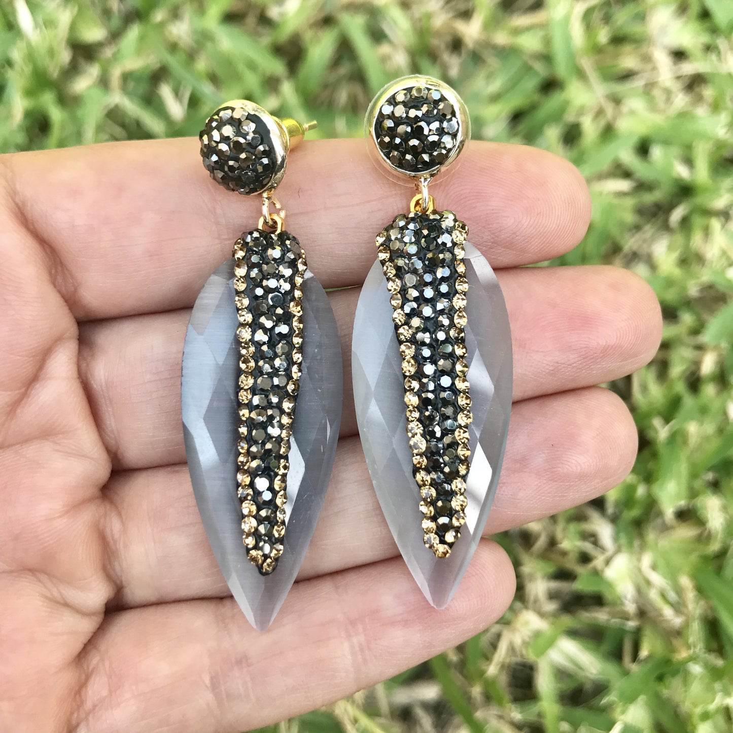 Arete de HOJA de piedra OJO DE GATO con cristales