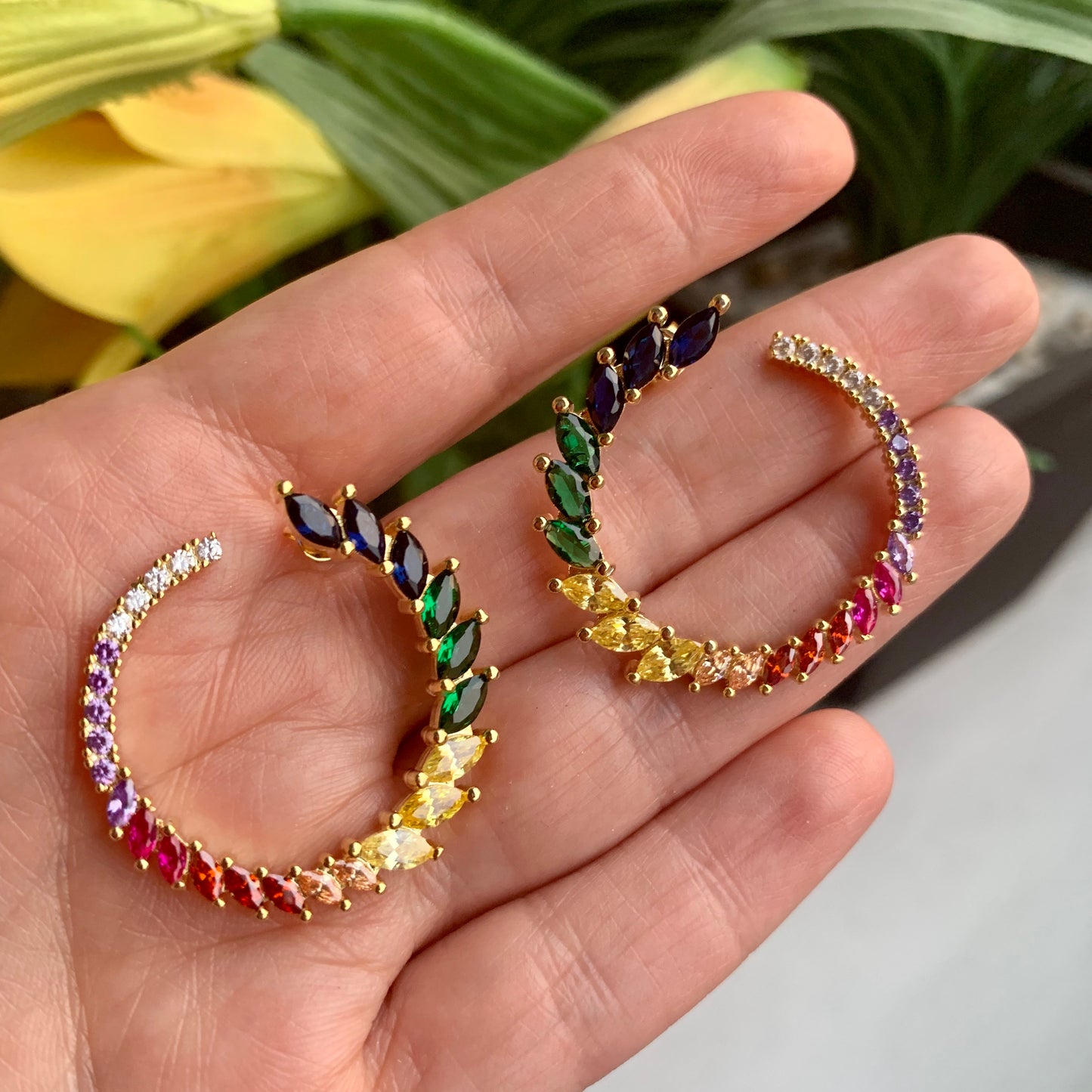 Aretes Circulares con GOTITAS de ZIRCONIAS de COLORES