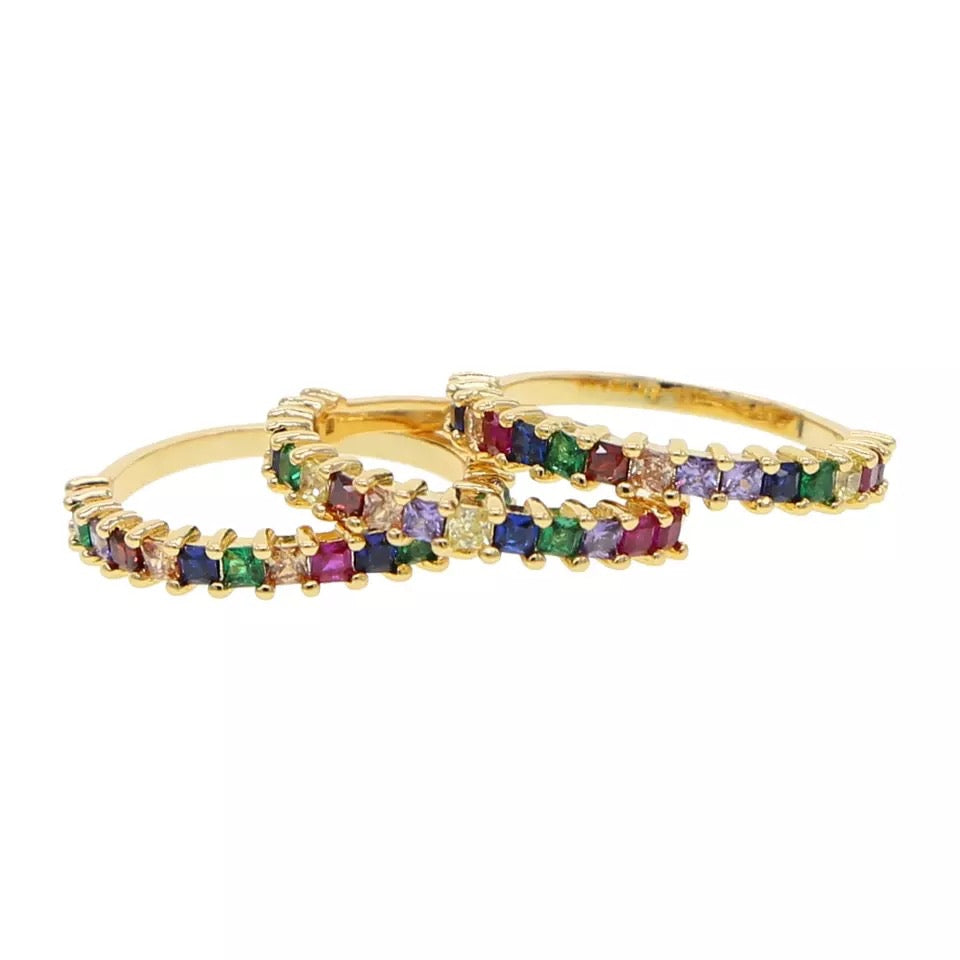 Anillo de rodio con ZIRCONIAS CUADRADAS de colores