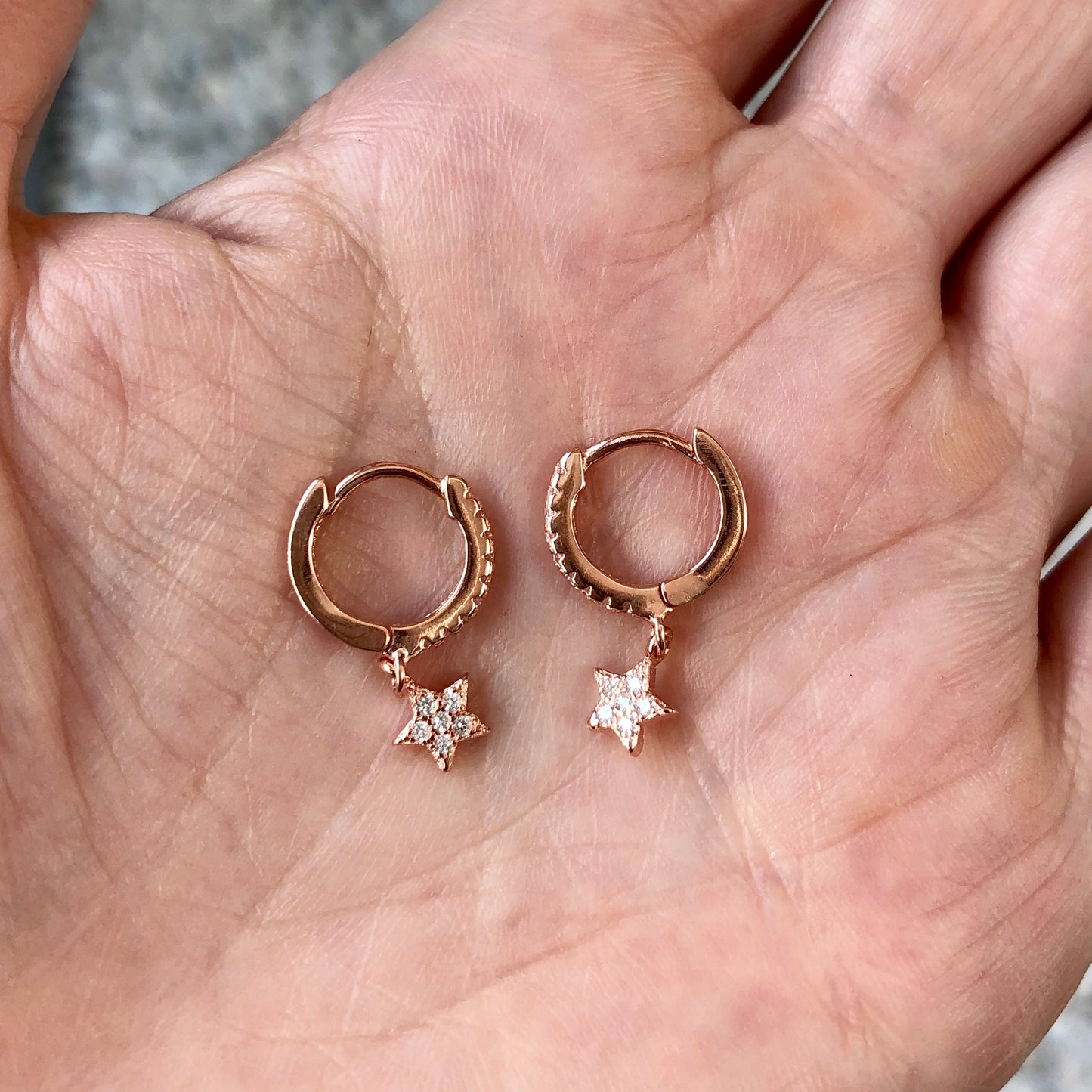 Arracadas de plata .925 con ZIRCONIAS y ESTRELLITA