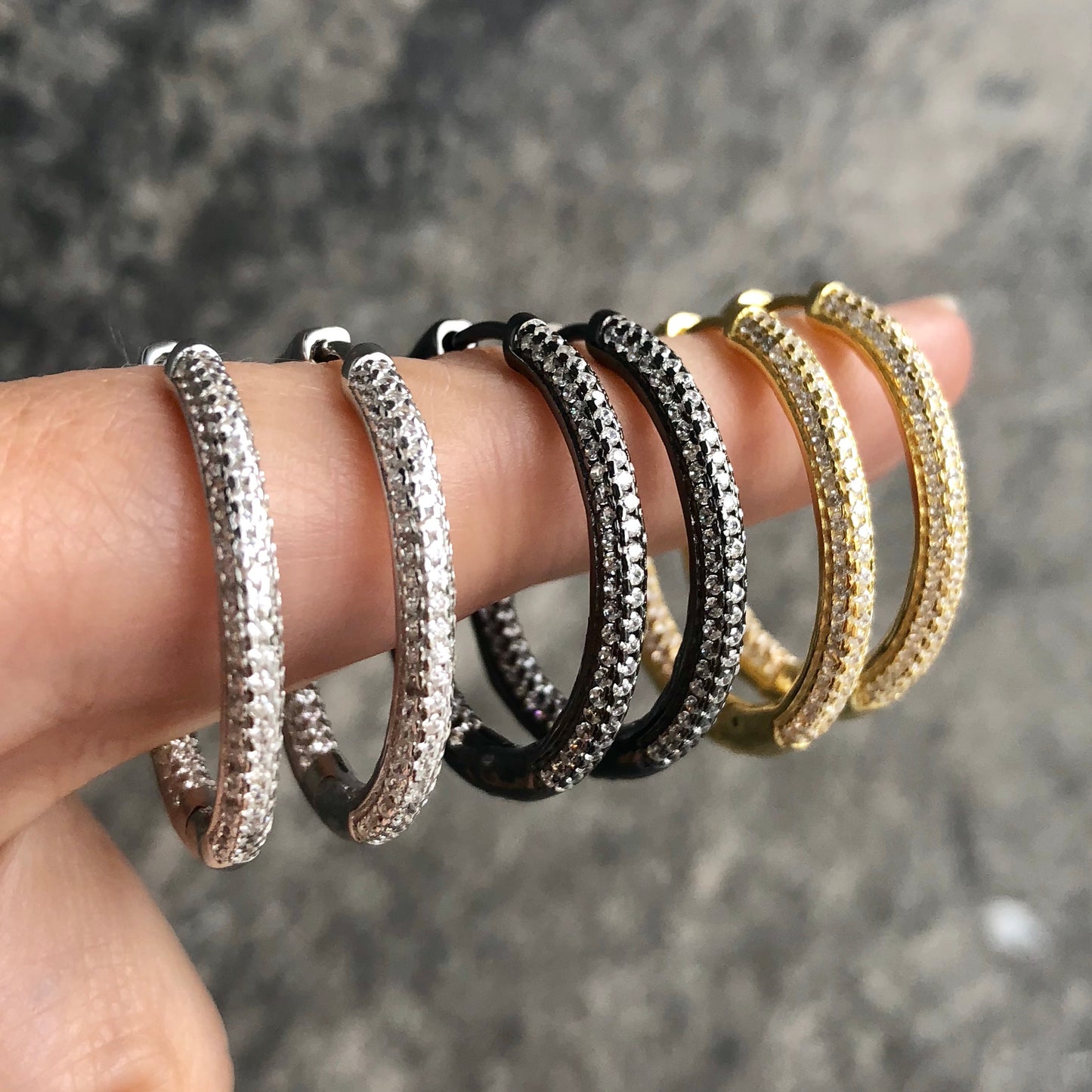 Arracada de PLATA cubierta con ZIRCONIAS