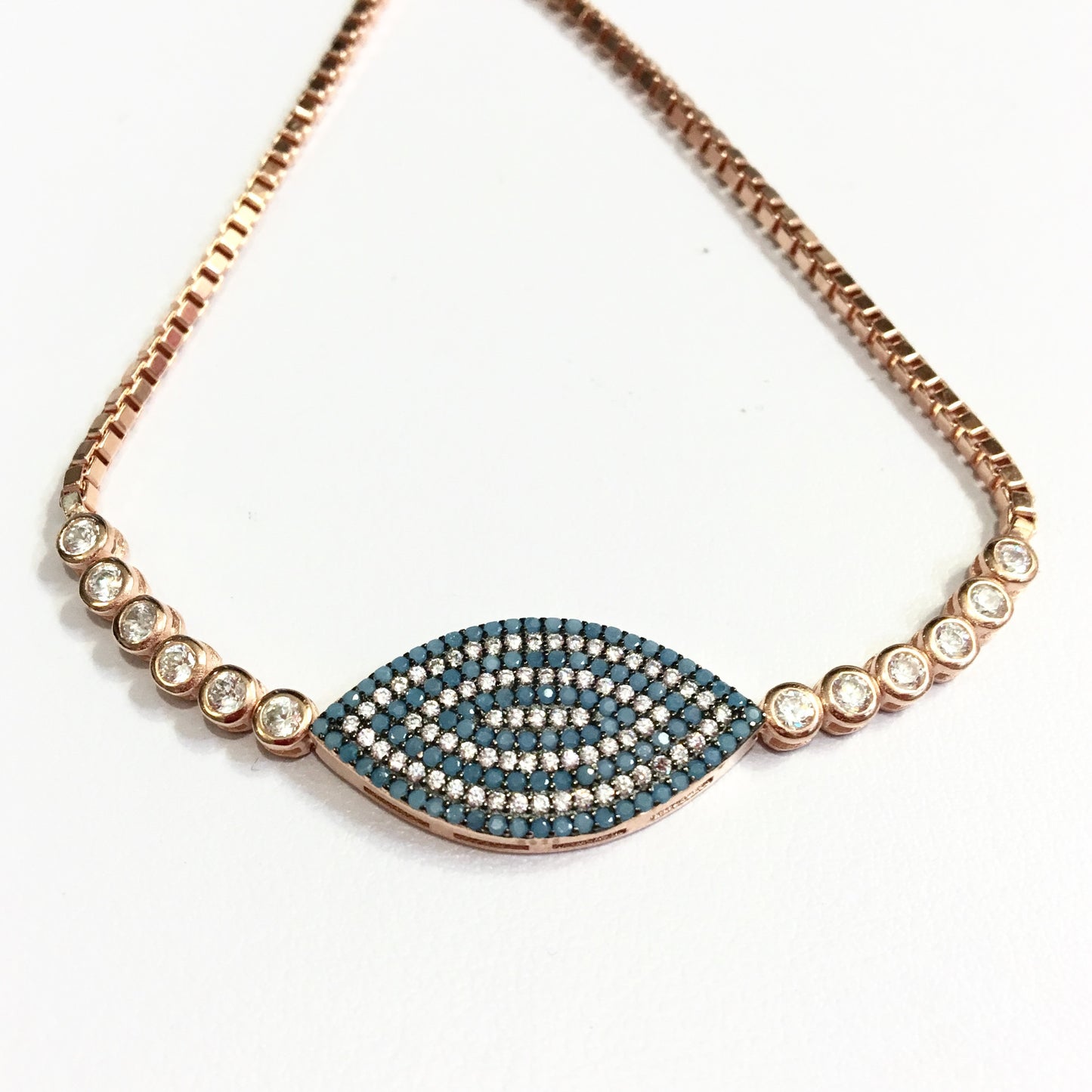 Pulsera ajustable de plata con OVALO de CRISTALES y PIEDRITAS