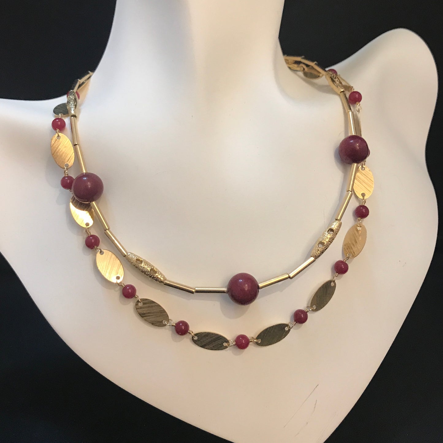 Set de dos COLLARES de Oro Brasileño y PIEDRA NATURAL