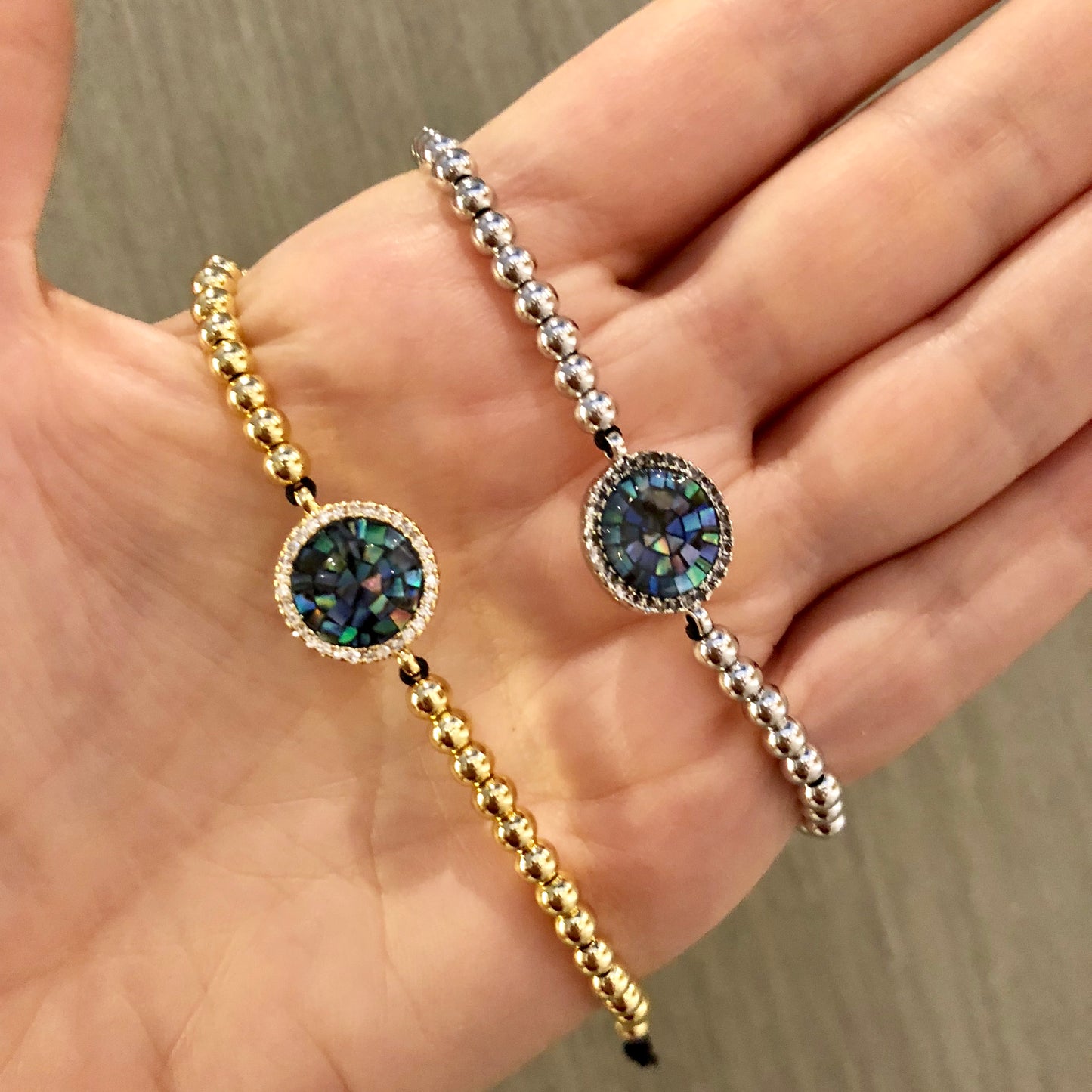 Pulseras AJUSTABLES de bolitas de ACERO INOXIDABLE con CIRCULO de CONCHA ABULON