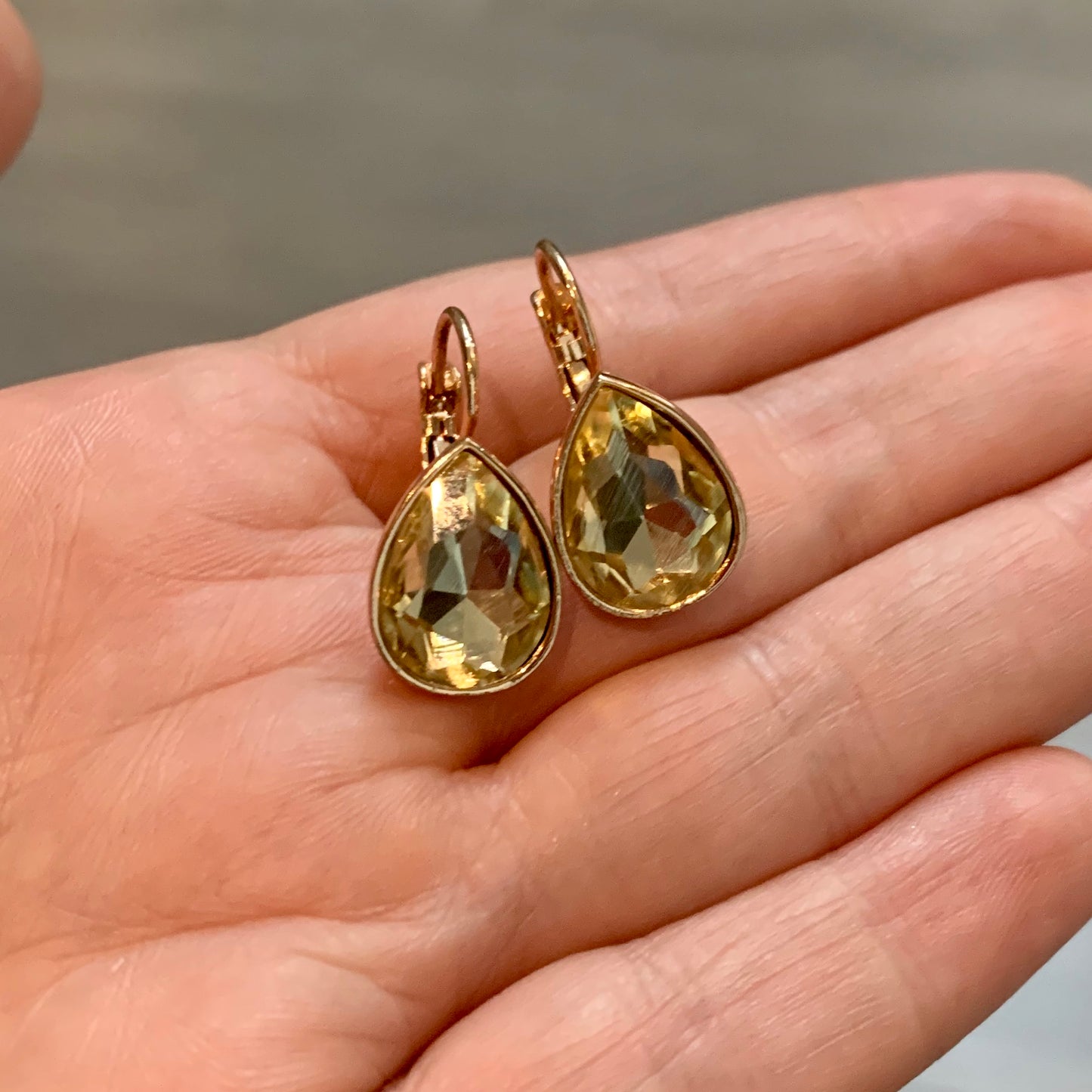 Arete con cristal SWAROVSKI de Gota Chica