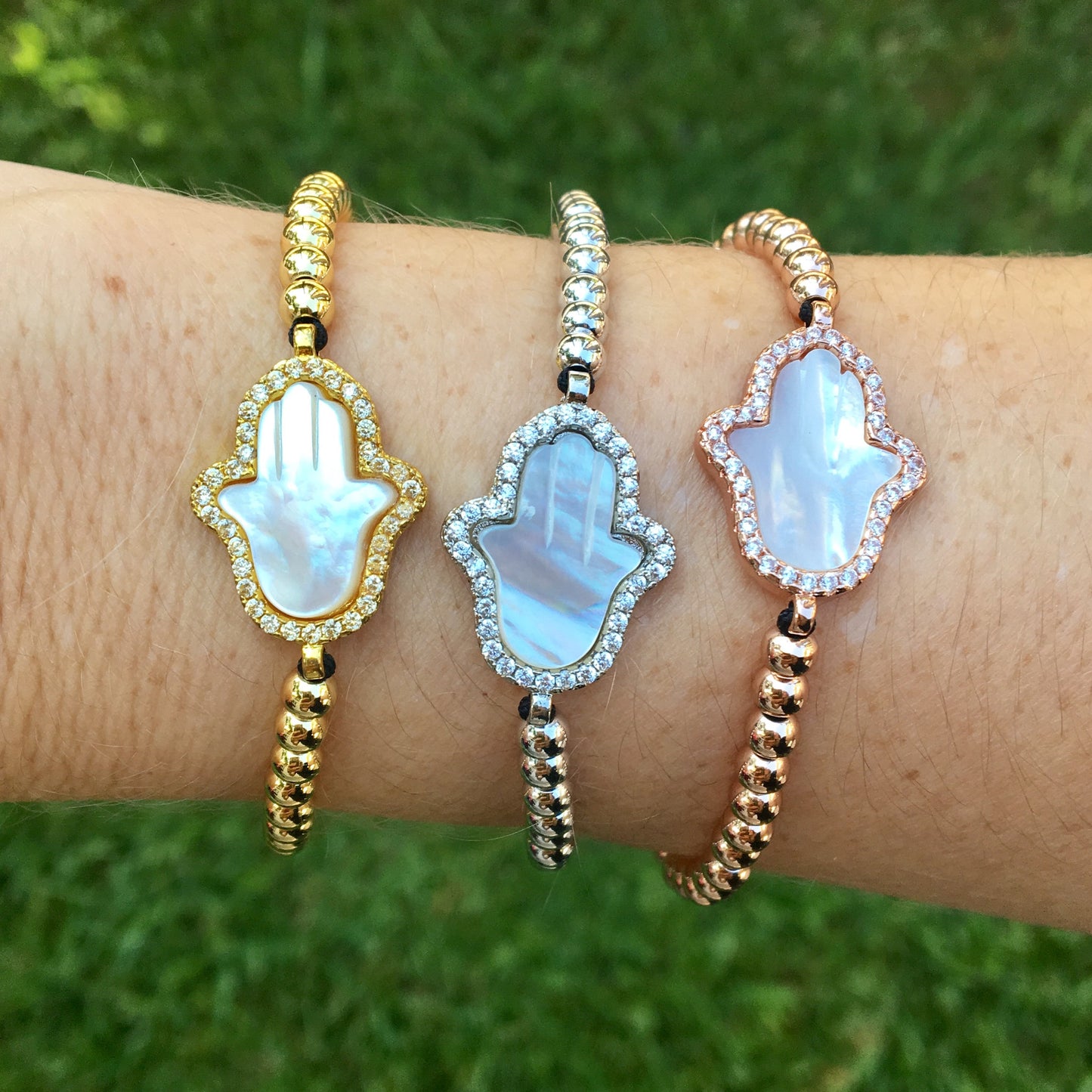 Pulseras AJUSTABLES de bolitas de ACERO INOXIDABLE con MANO HAMSA de MADRE PERLA