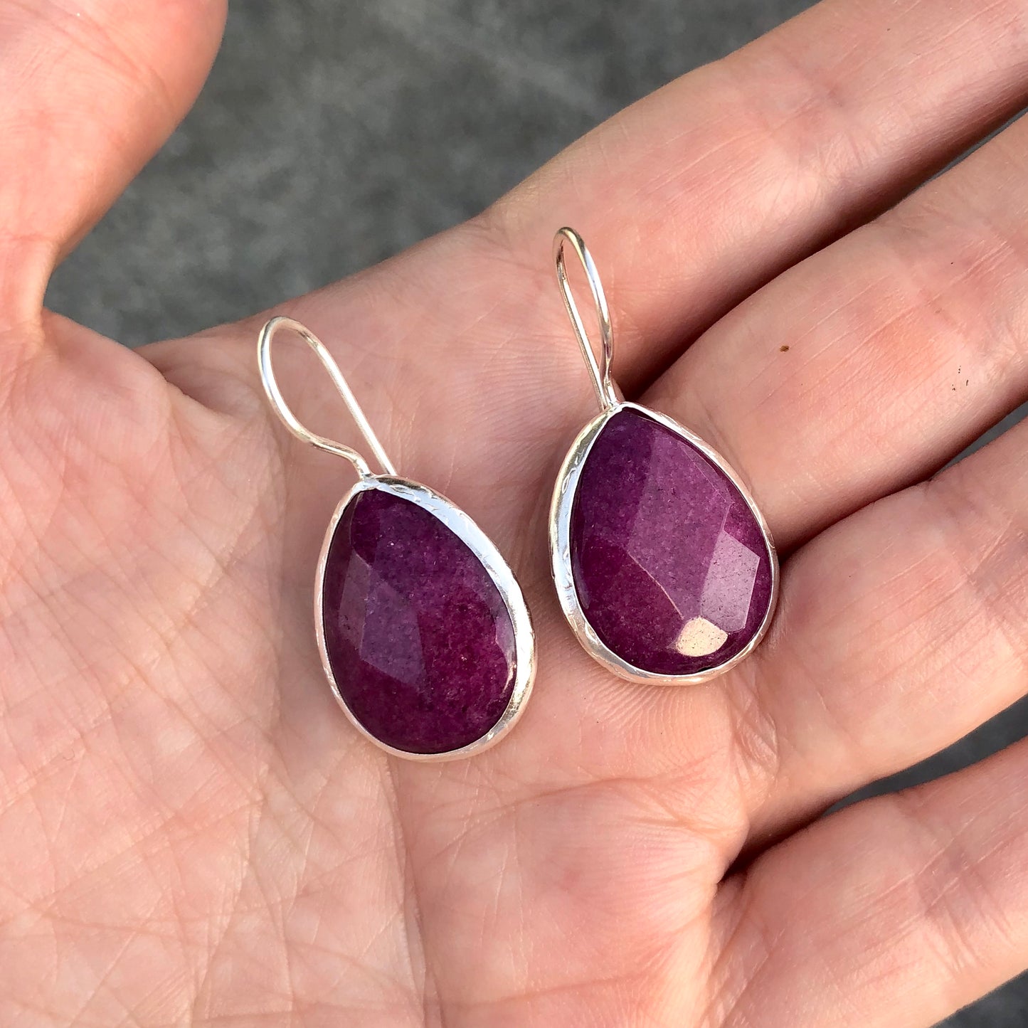 Arete de PLATA de GOTA CHICA con piedra JADE