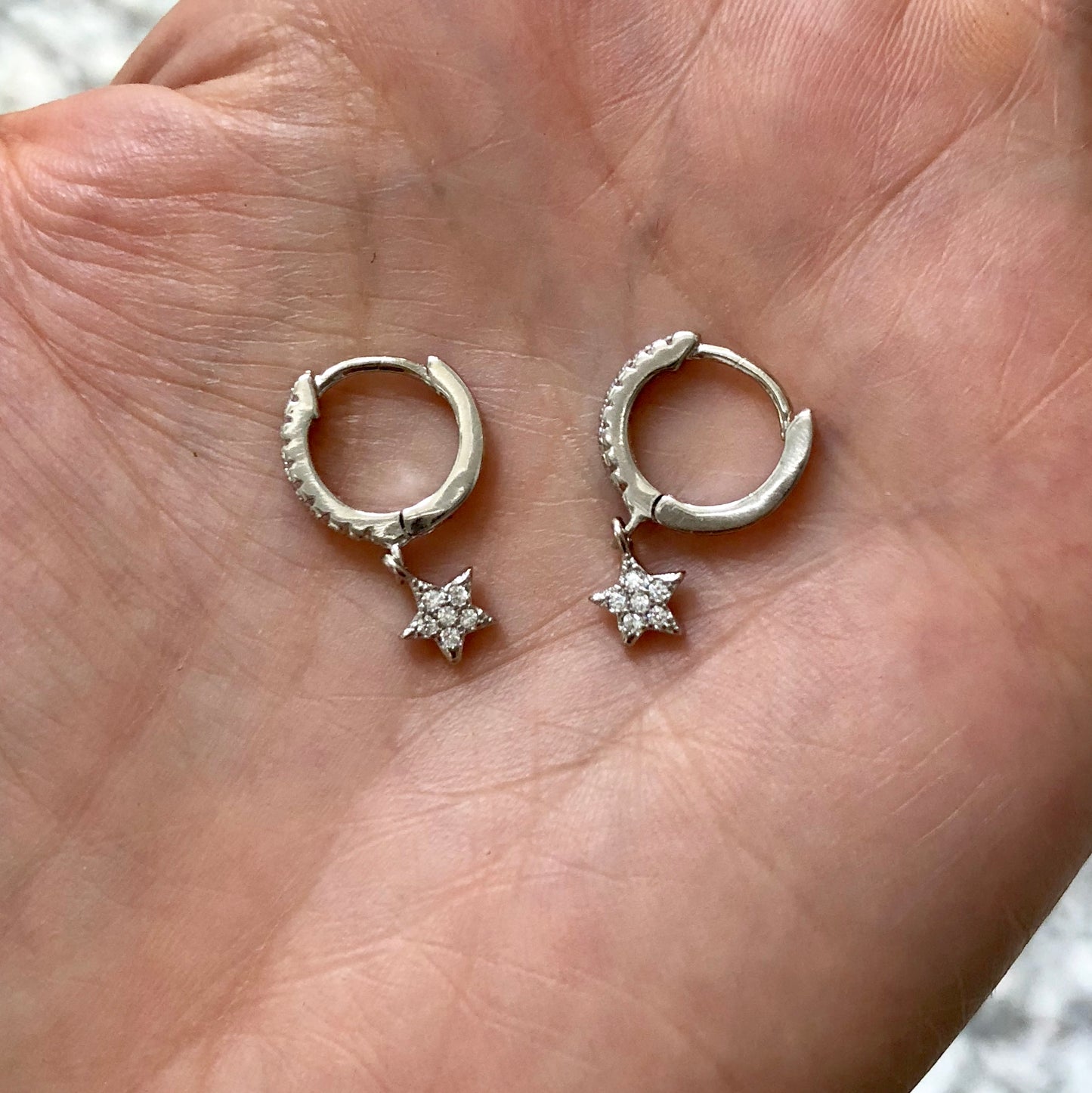 Arracadas de plata .925 con ZIRCONIAS y ESTRELLITA