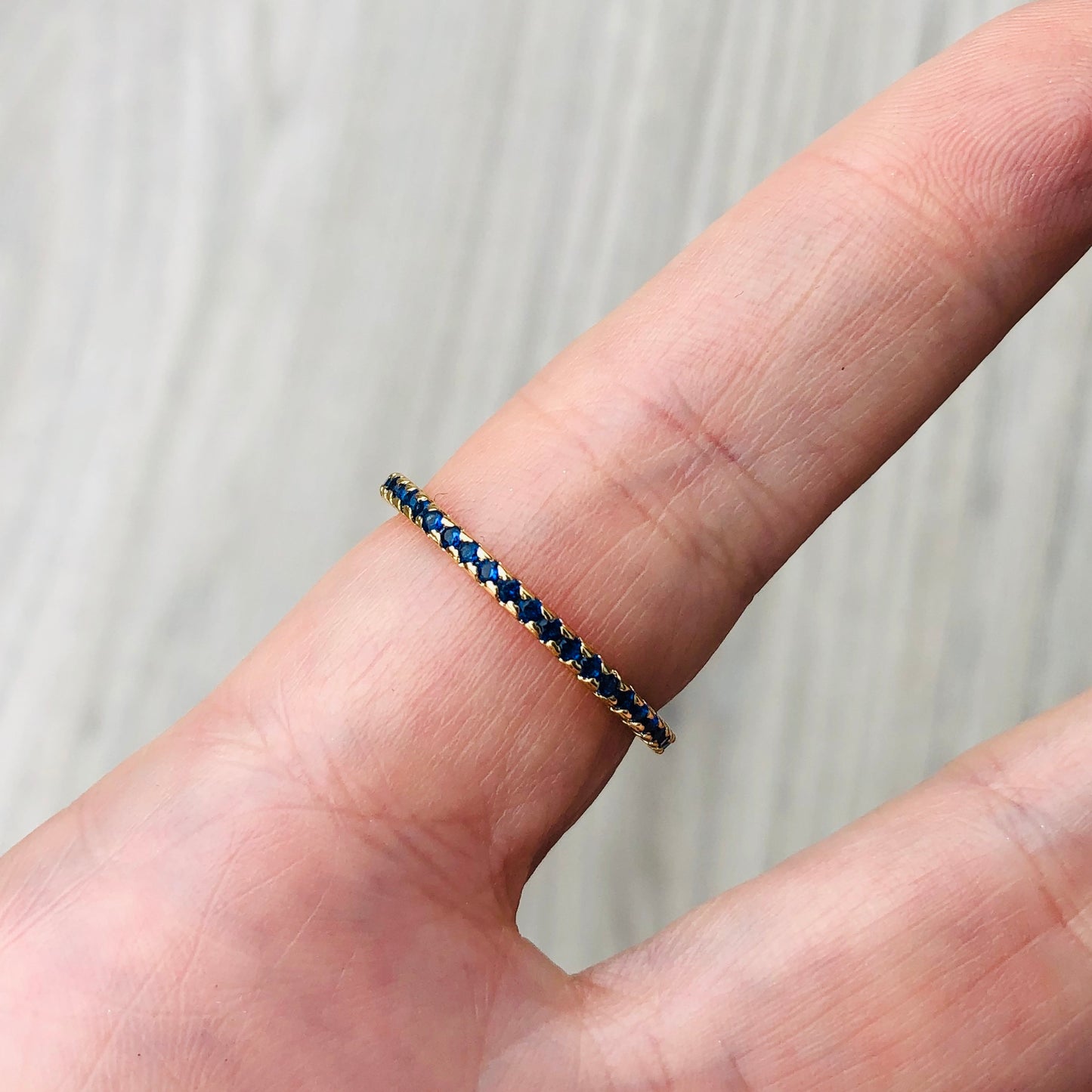 Anillo con BAÑO DE ORO con ZIRCONIAS de colores