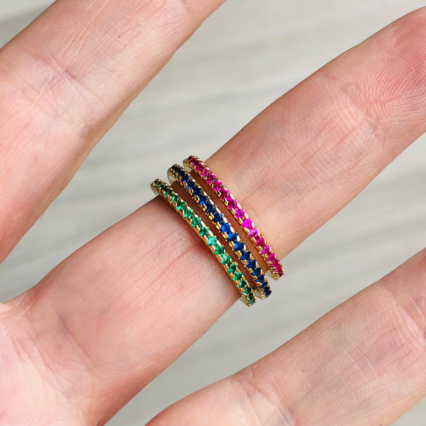 Anillo con BAÑO DE ORO con ZIRCONIAS de colores