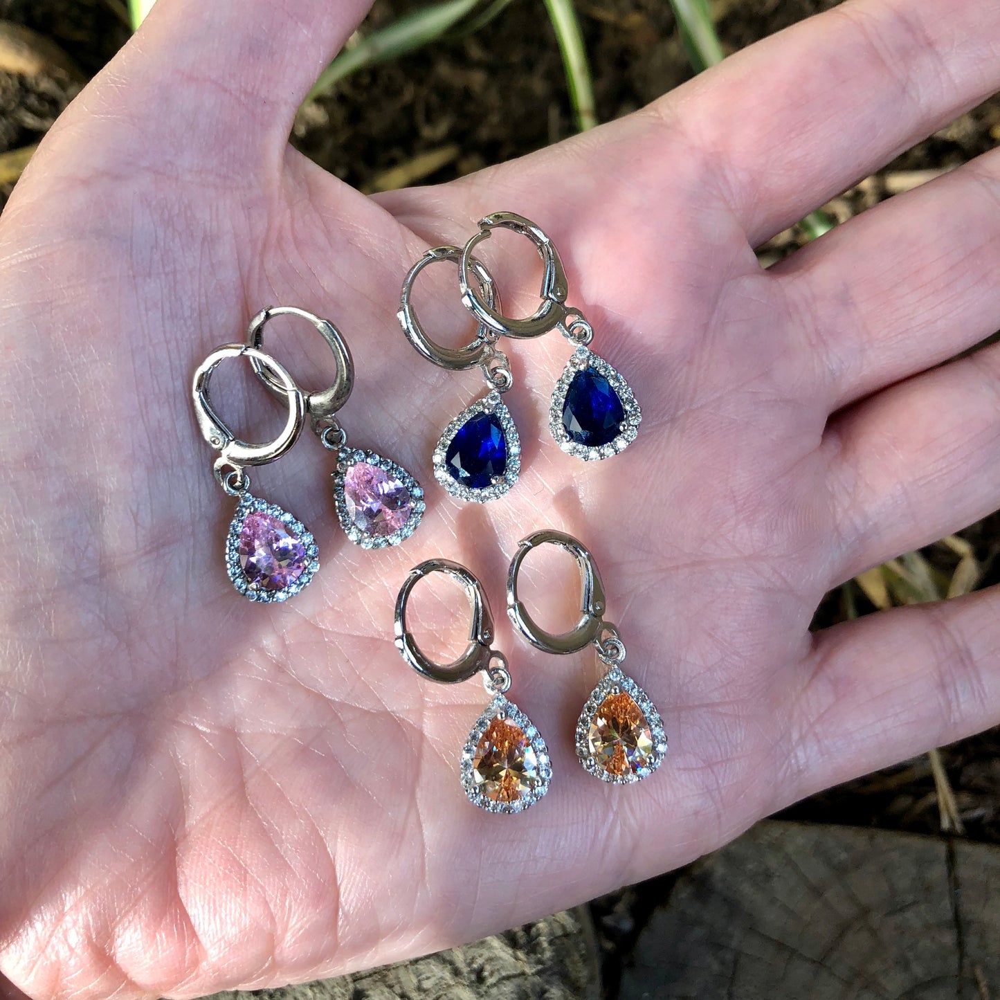 Arracada PLATEADA con cristal de GOTITA y mini swarovskis