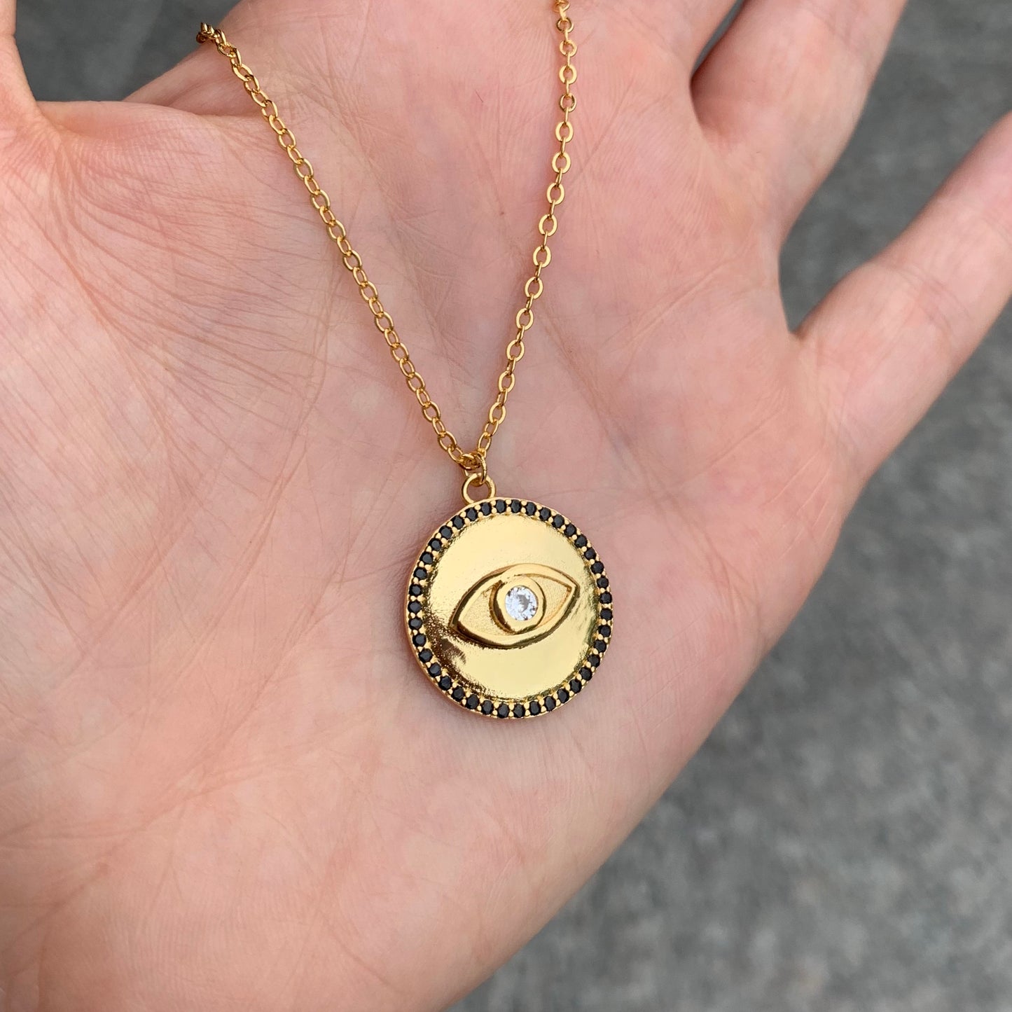 Cadenita CHOKER con PLACA y OJO