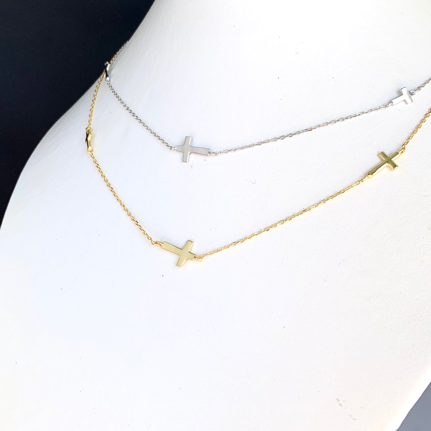 Cadenita de PLATA con tres CRUCES