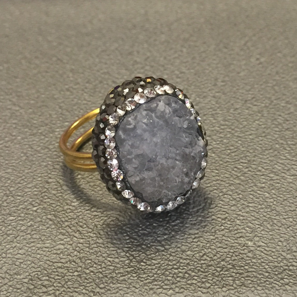 Anillo de Piedra Natural y Cristales
