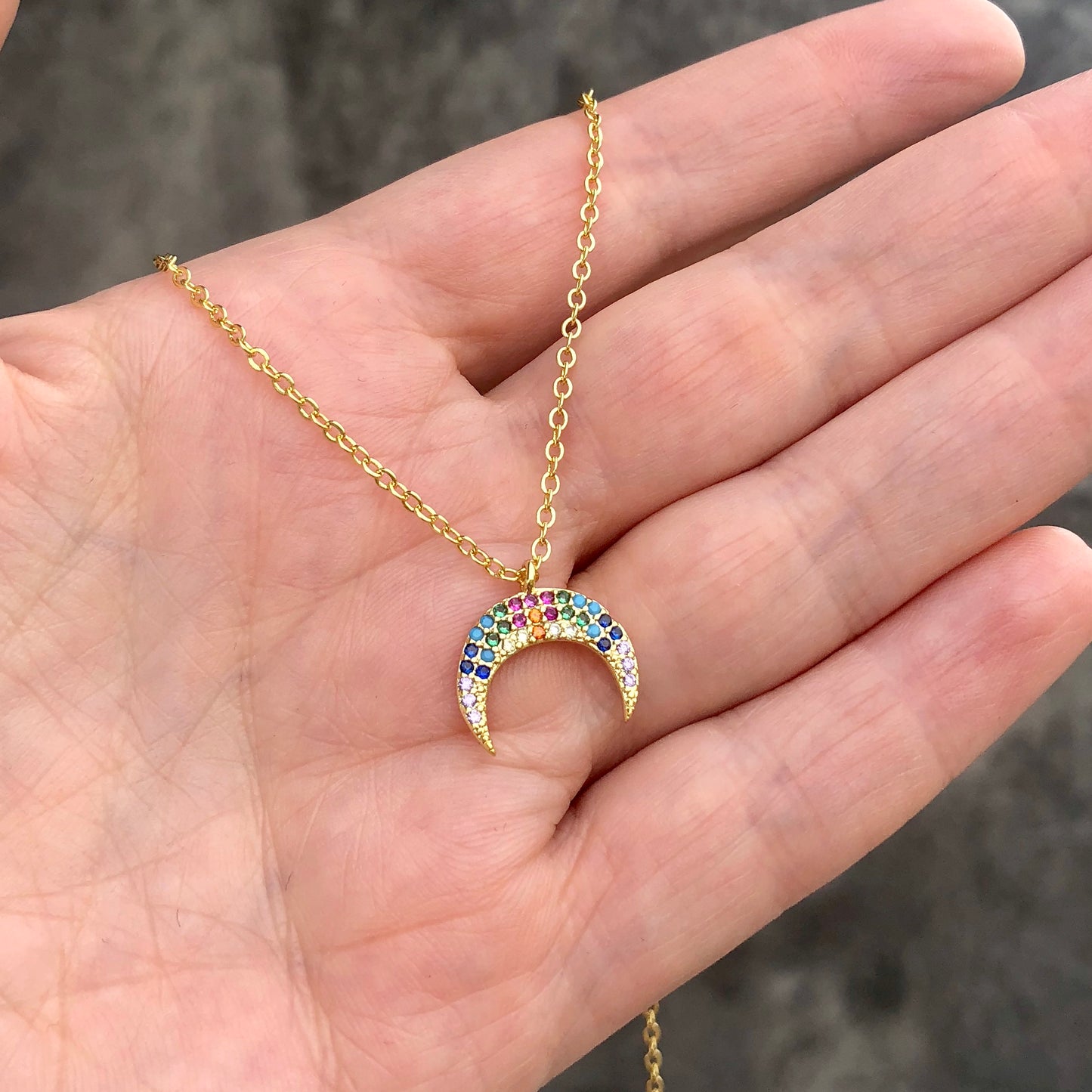 Cadenita de plata .925 con MEDIA LUNA con PIEDRITAS de COLORES