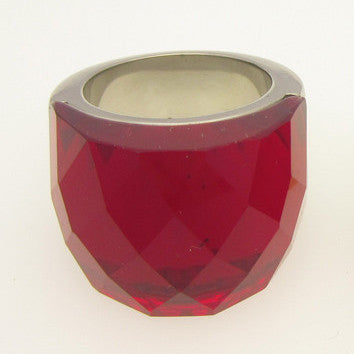 Anillo de Swarovski estilo Nirvana en Rojo