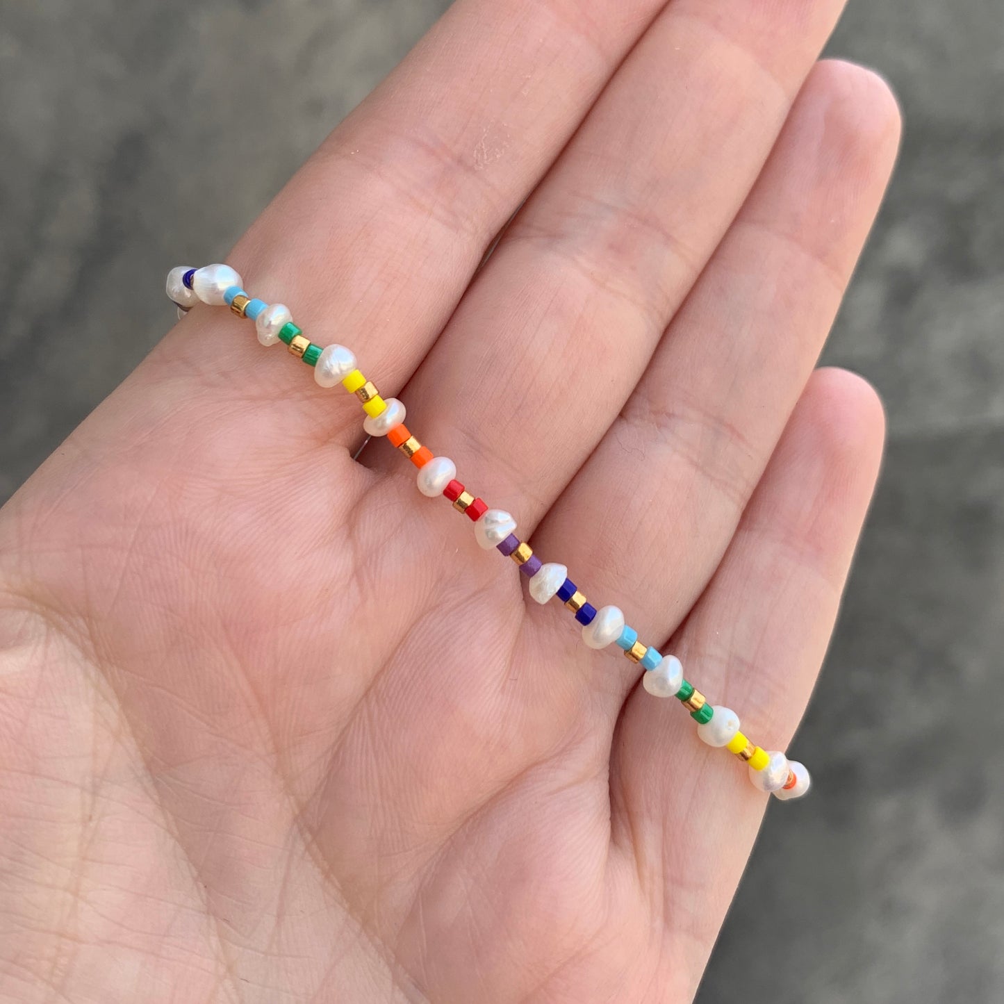 Pulseras de chaquiras de COLORES y PERLITAS