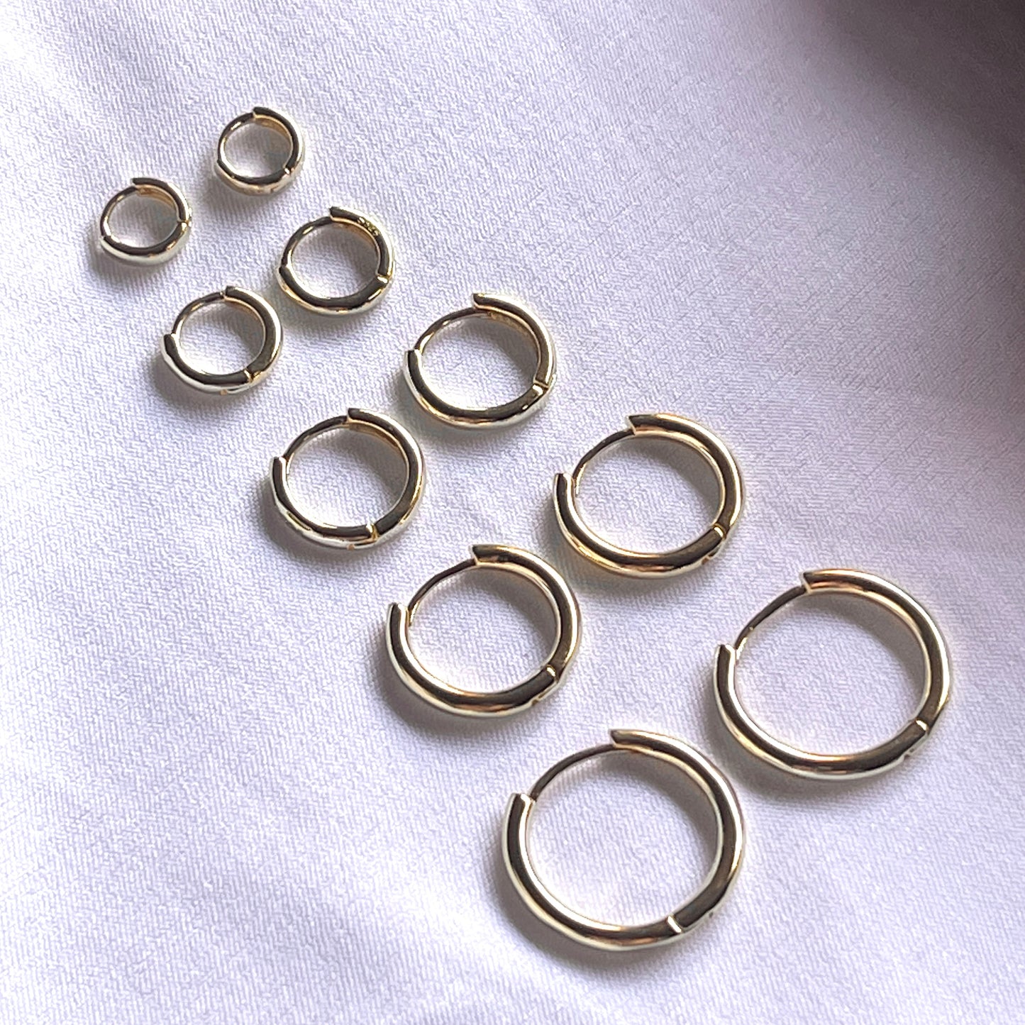 Arracadas LISAS de PLATA y BAÑO DE ORO en diferentes tamaños