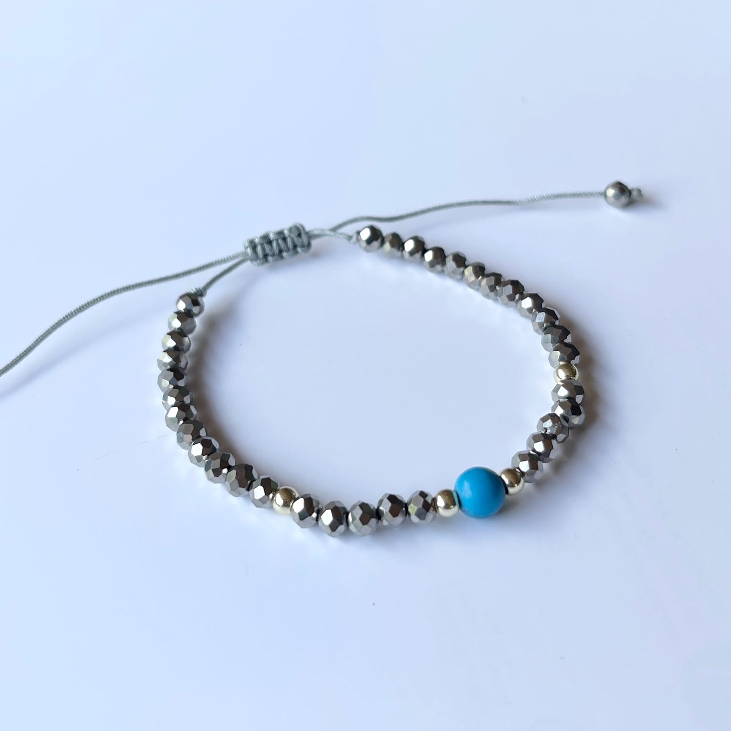 Pulseras ajustables con piedrita