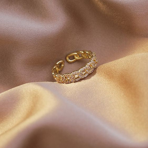 Anillo de cadena con ZIRCONIAS
