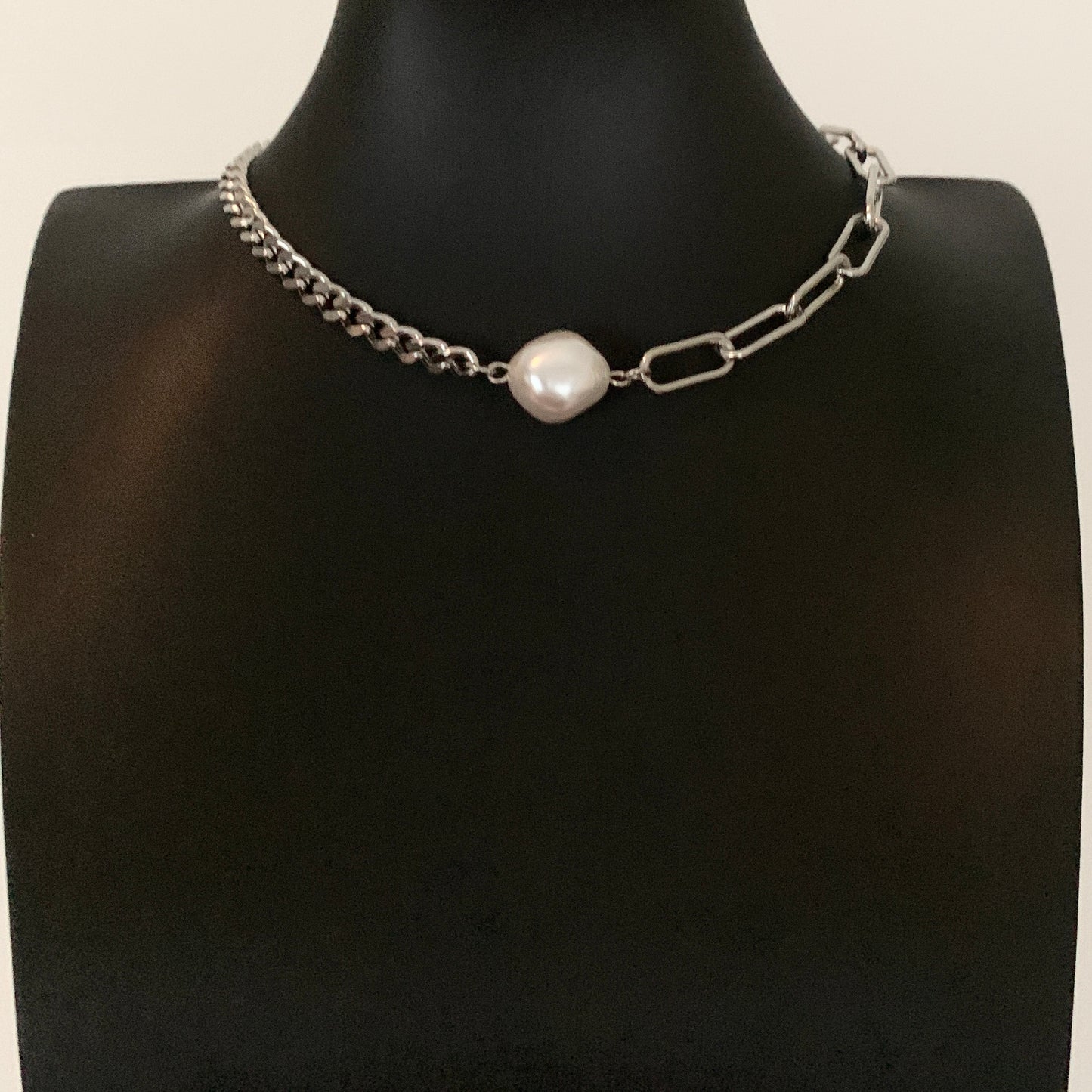 Choker de ACERO INOXIDABLE con PERLA