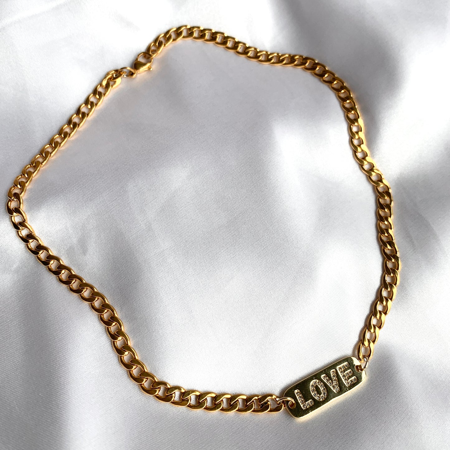Cadena de ACERO con placa DORADA LOVE