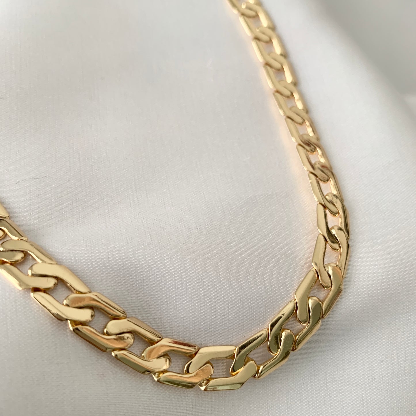 Cadena PLANA de ESLABONES de baño de oro