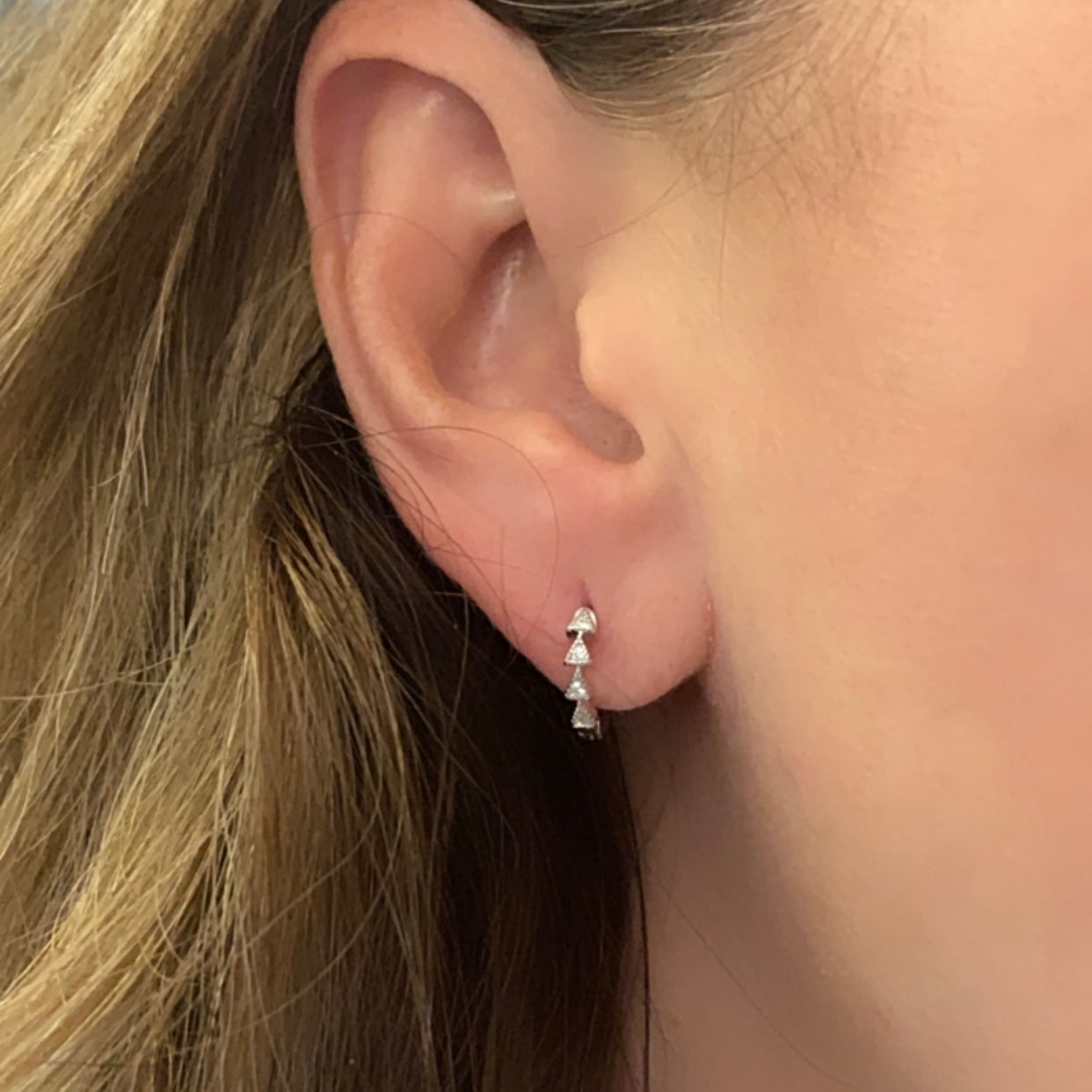 Arracadas de plata con TRIANGULITOS y ZIRCONIAS