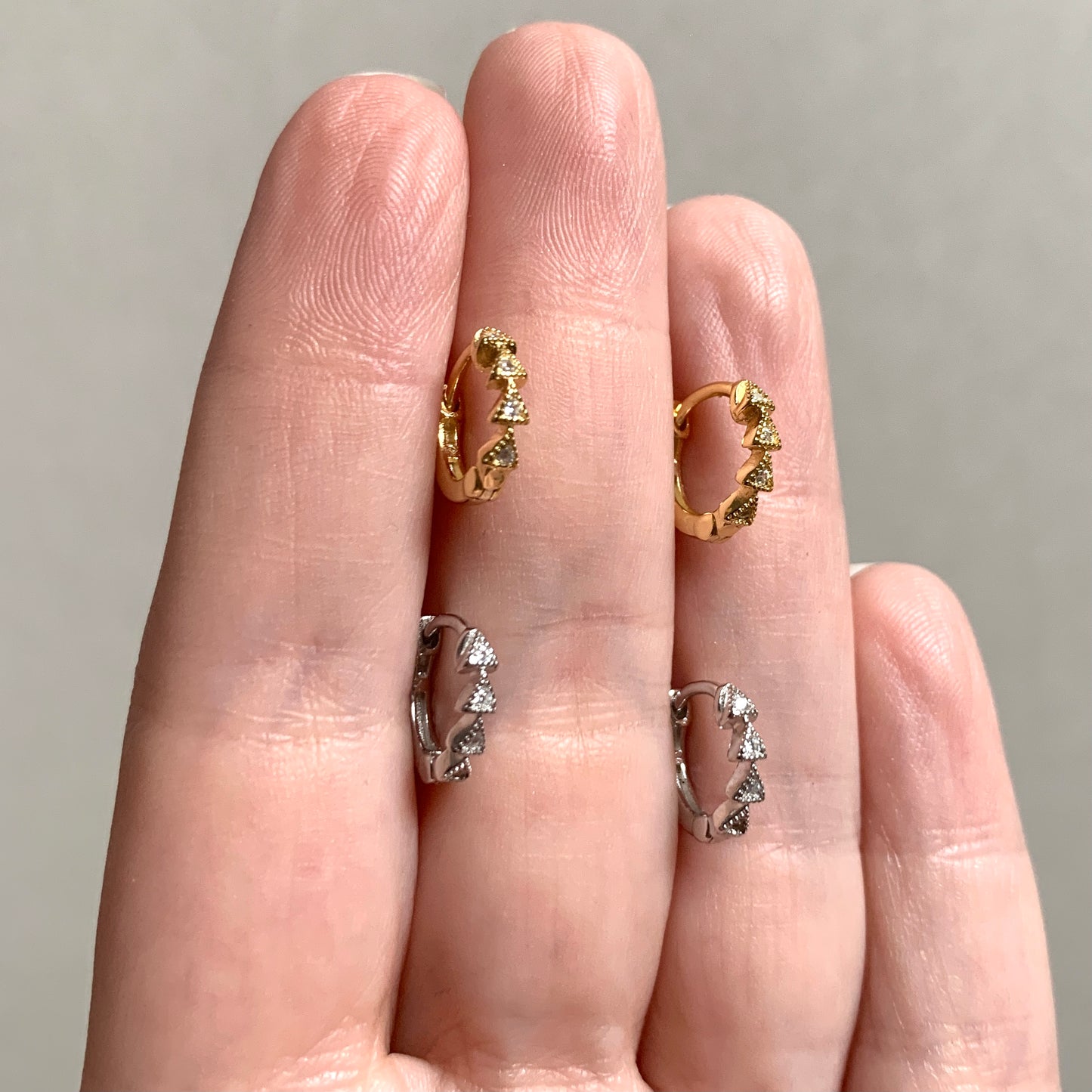 Arracadas de plata con TRIANGULITOS y ZIRCONIAS