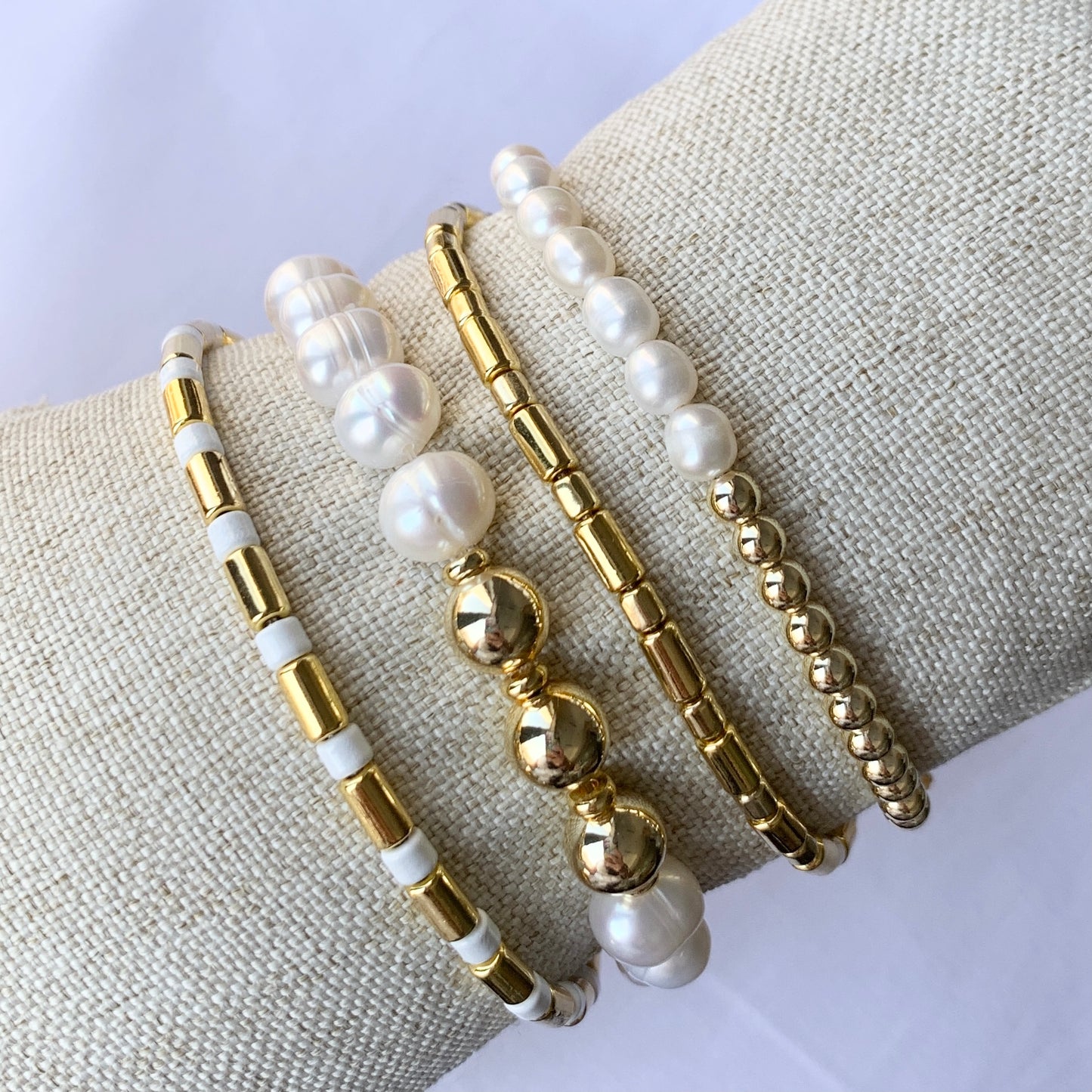 Pulsera elástica con PERLAS