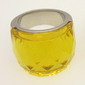 Anillo de Swarovski estilo Nirvana en Amarillo
