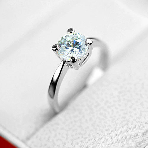 Anillo Solitario de Rodio con cristal Swarovski (4 patitas)