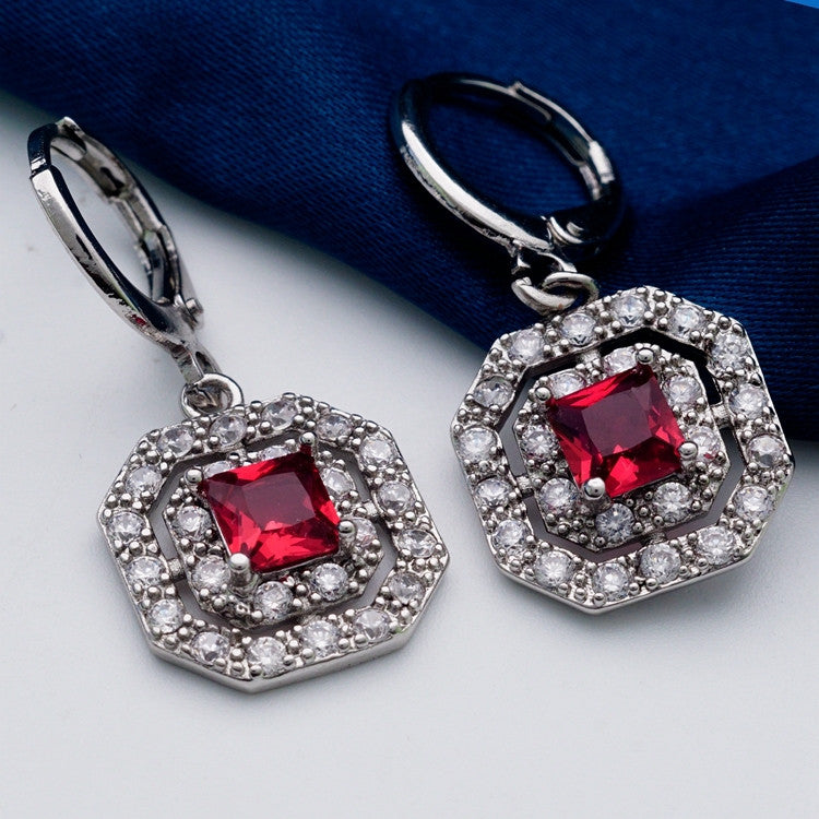 Arracada con cristal de cuadro y mini swarovskis dobles alrededor