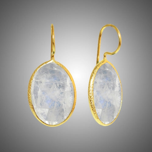 Arete de PLATA con piedra con forma de OVALO