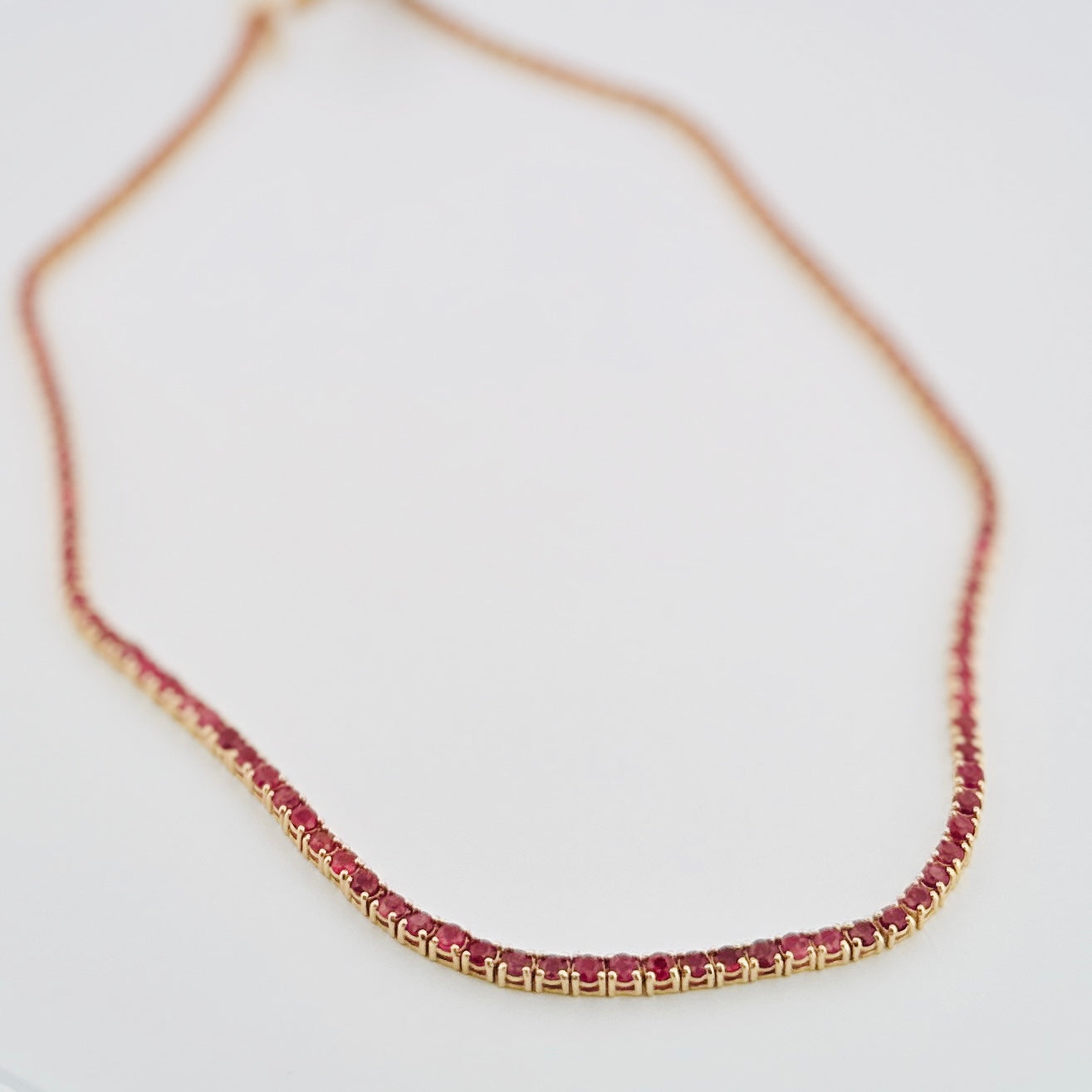 Gargantilla de ORO con RUBIES