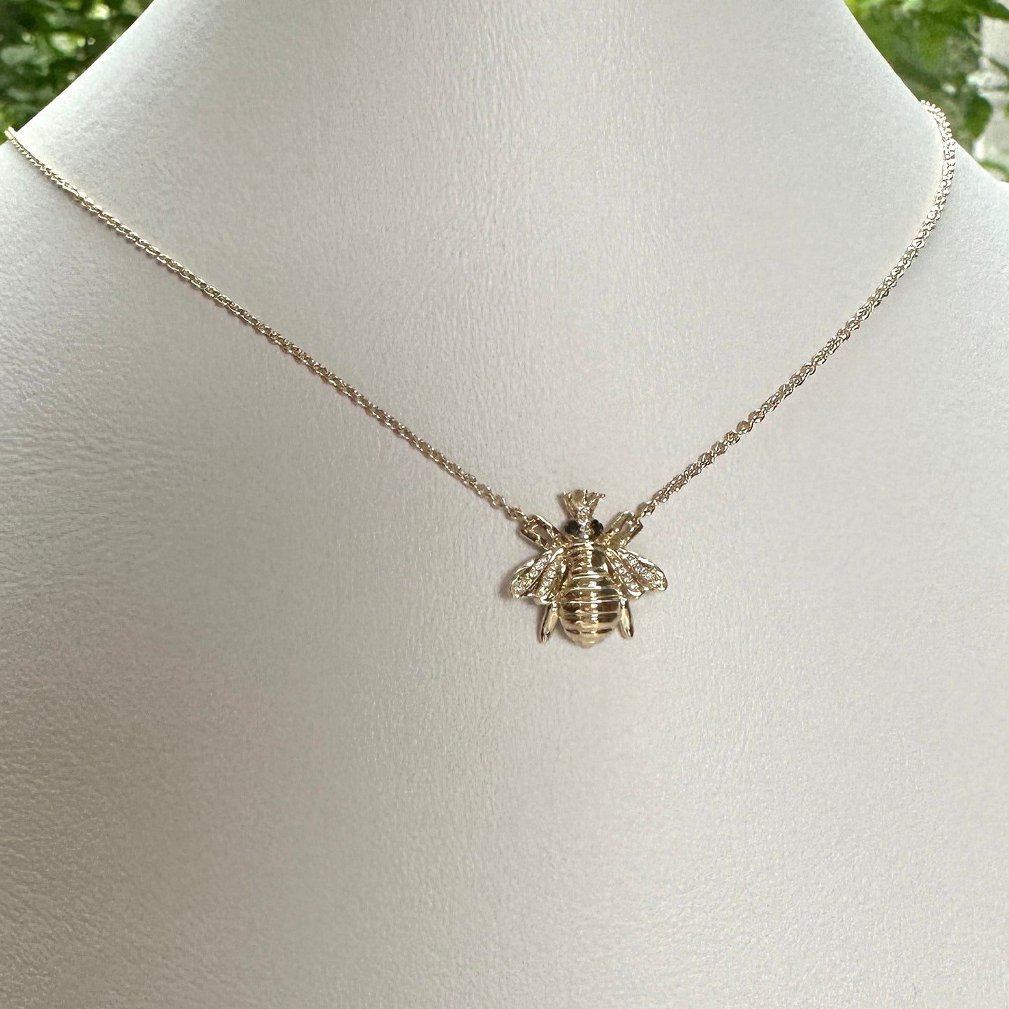 Aspery and Guldag Medium Queen Bee Diamond necklace