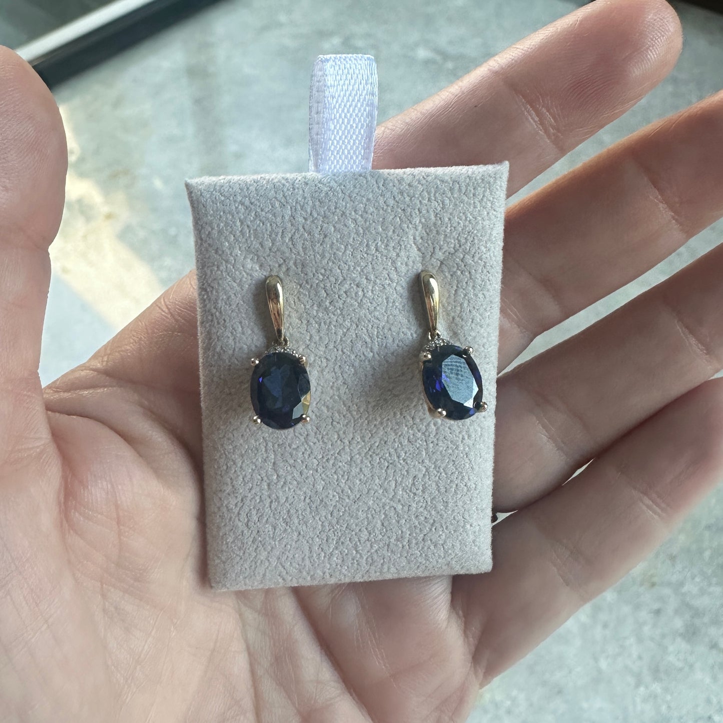 Aretes de ORO con topacio azul