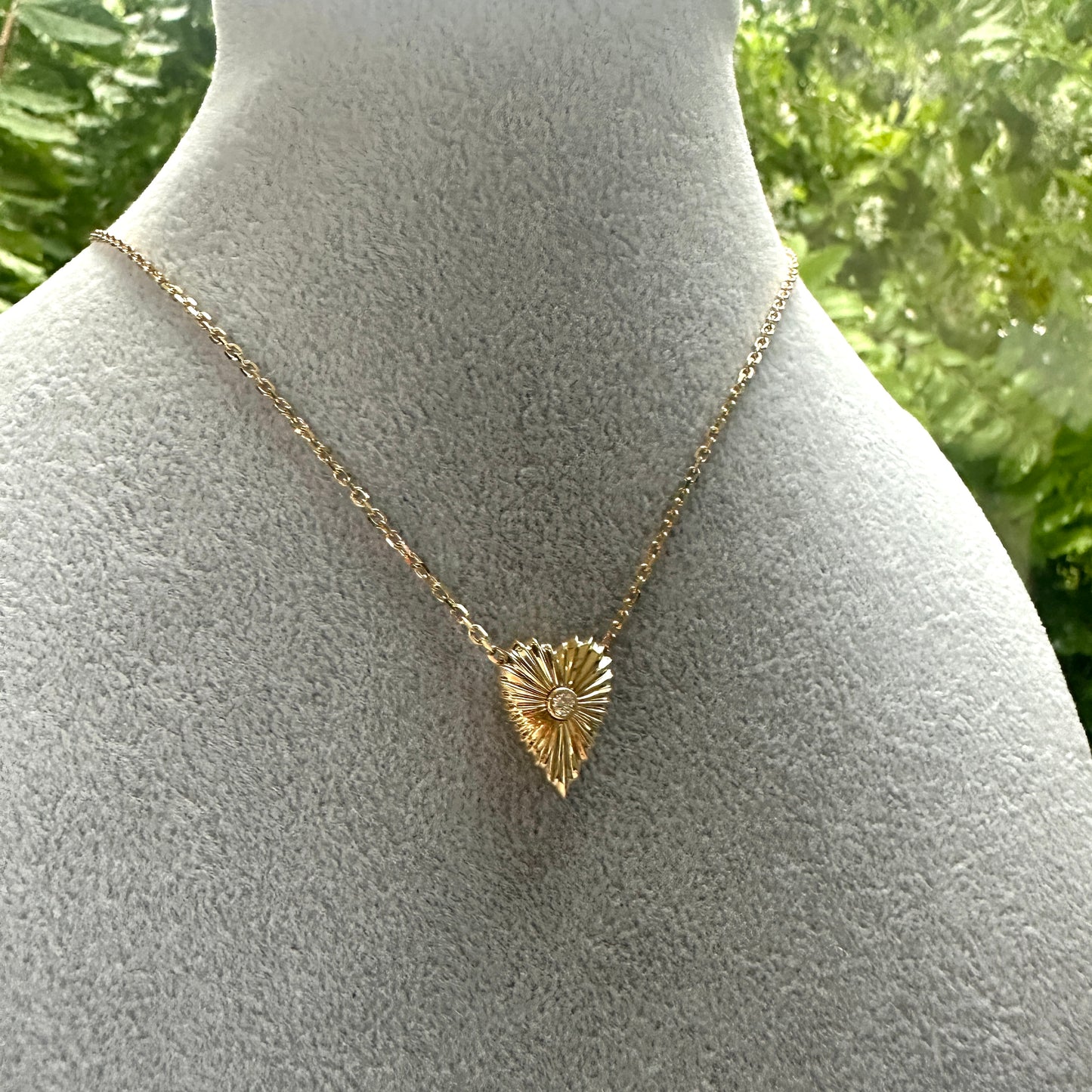 Aspery and Guldag Heart center diamond necklace