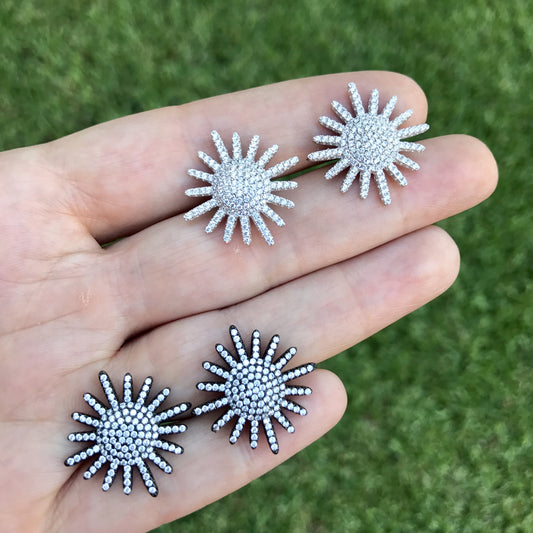 Aretes de plata de SOL con ZIRCONIAS