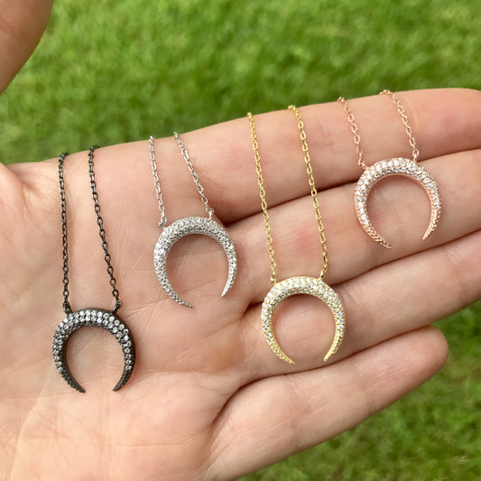 Cadenita de plata con CUERNO cubierto de ZIRCONIAS