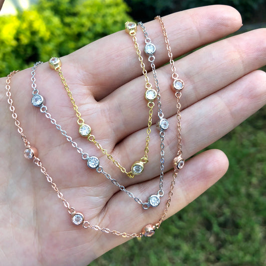Cadenita CHOKER de plata con 5 ZIRCONIAS