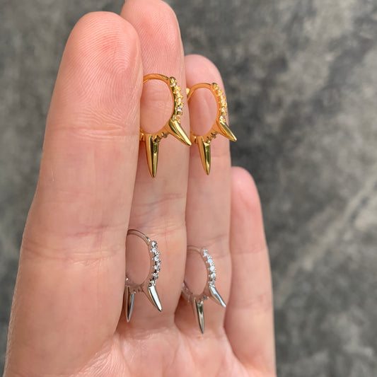 Arracada con PICOS con ZIRCONIAS