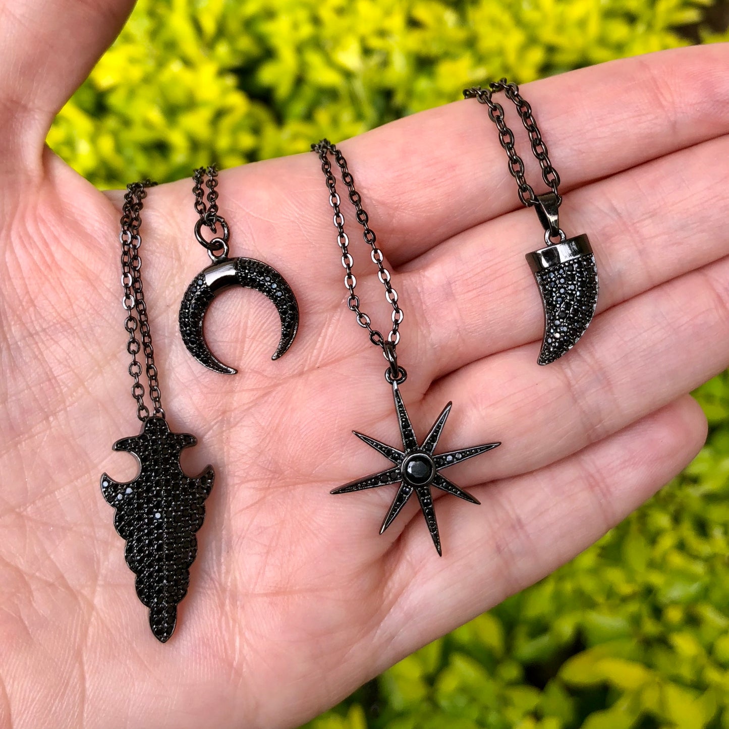 Cadenita con DIJES con ZIRCONIAS
